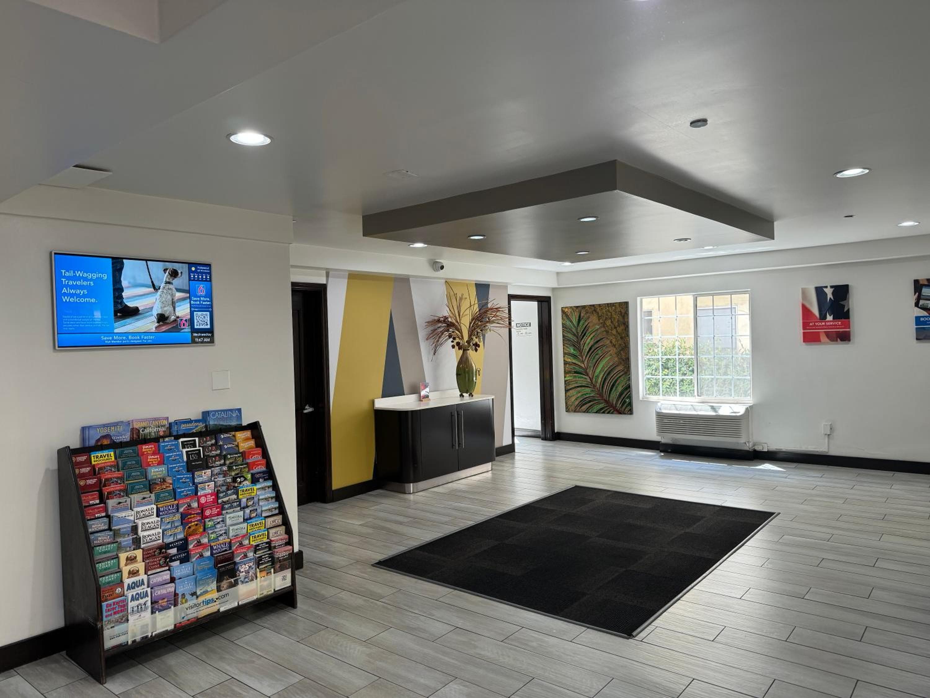 Motel 6 Hollywood — 4