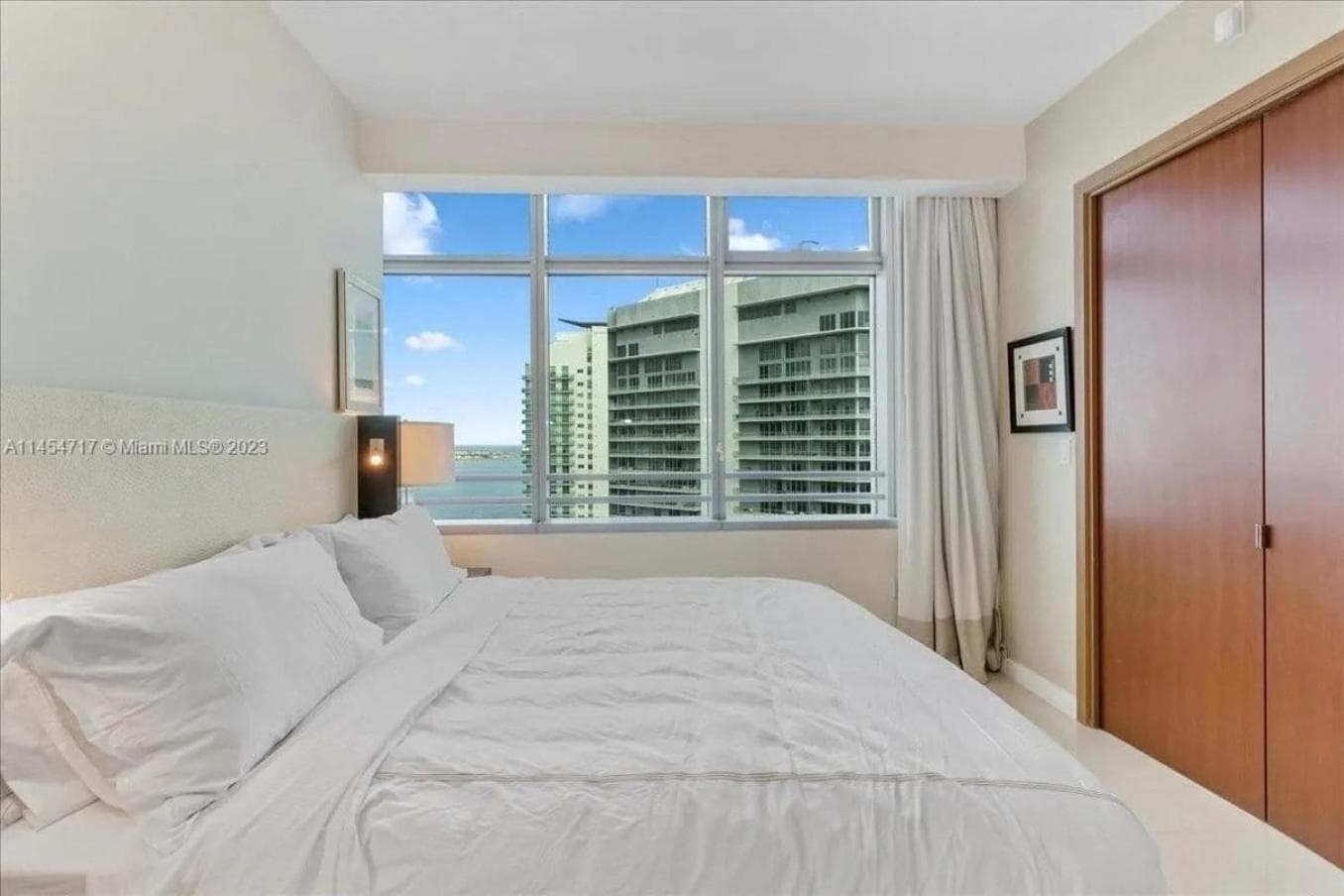 Lux Aka Brickell Condo — 18