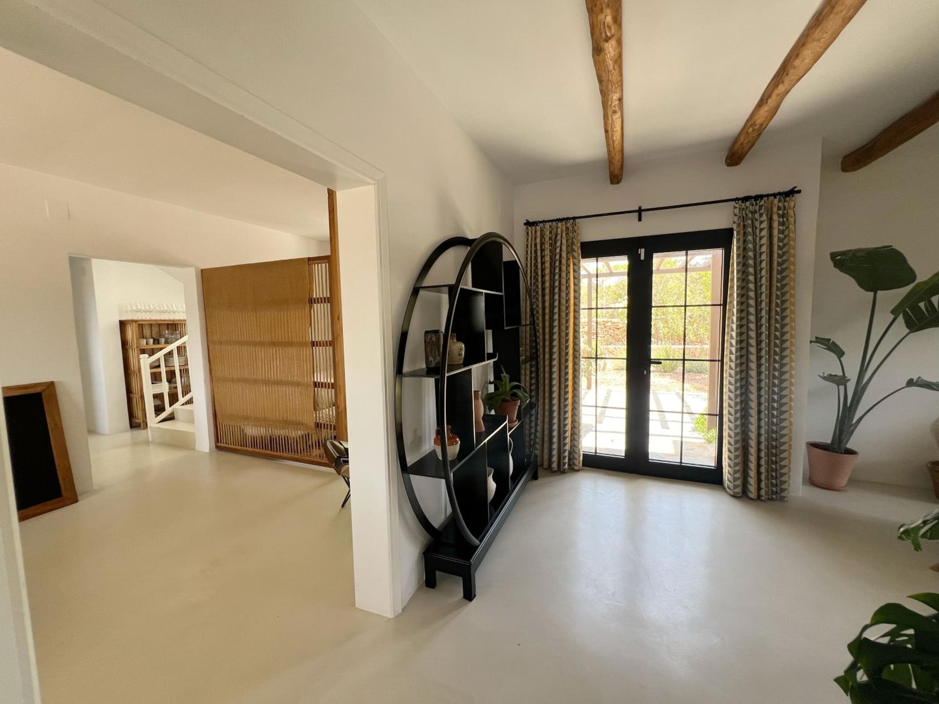 Amplia y lujosa villa en el centro de Ibiza — 4