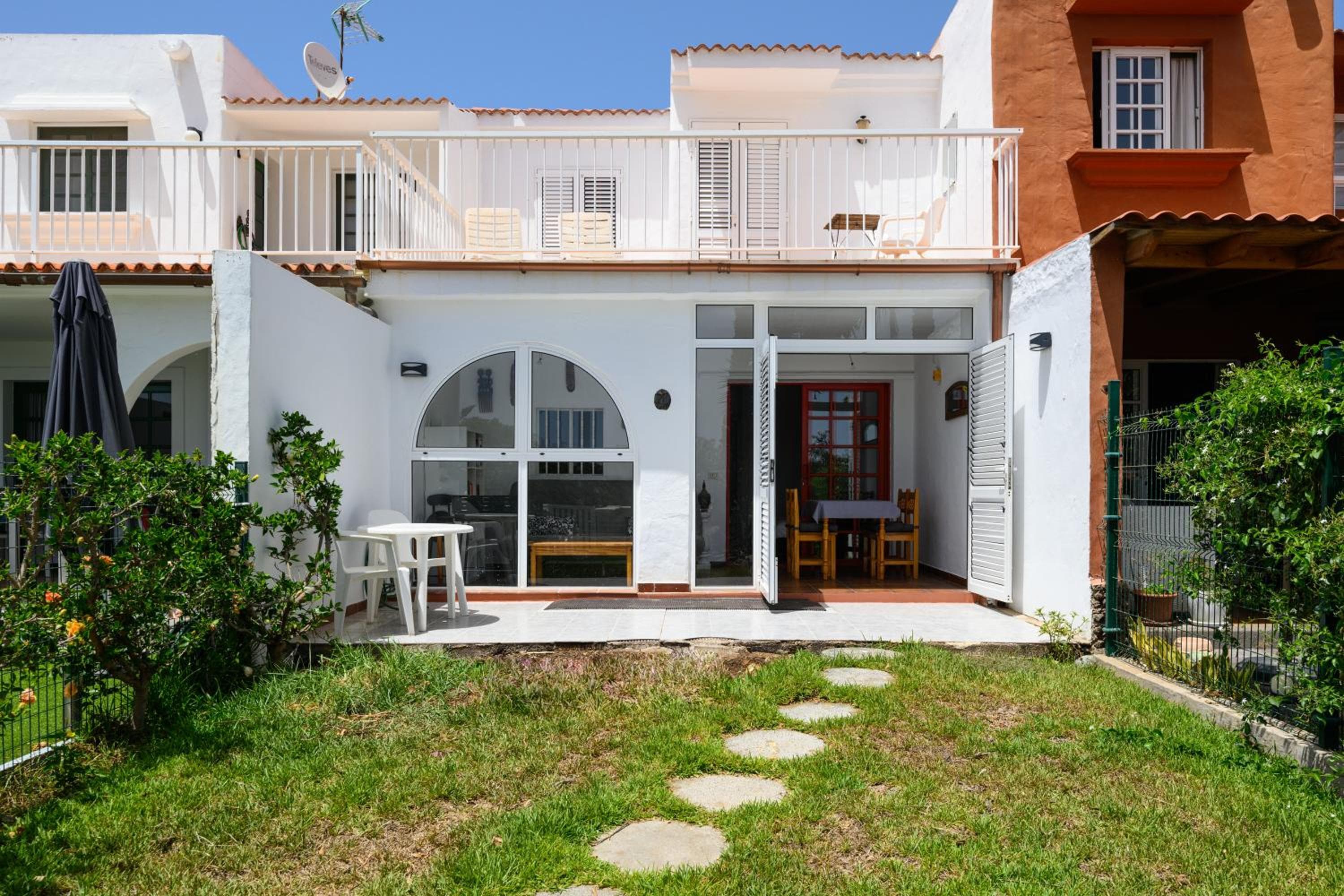 Casa Chivo — 1