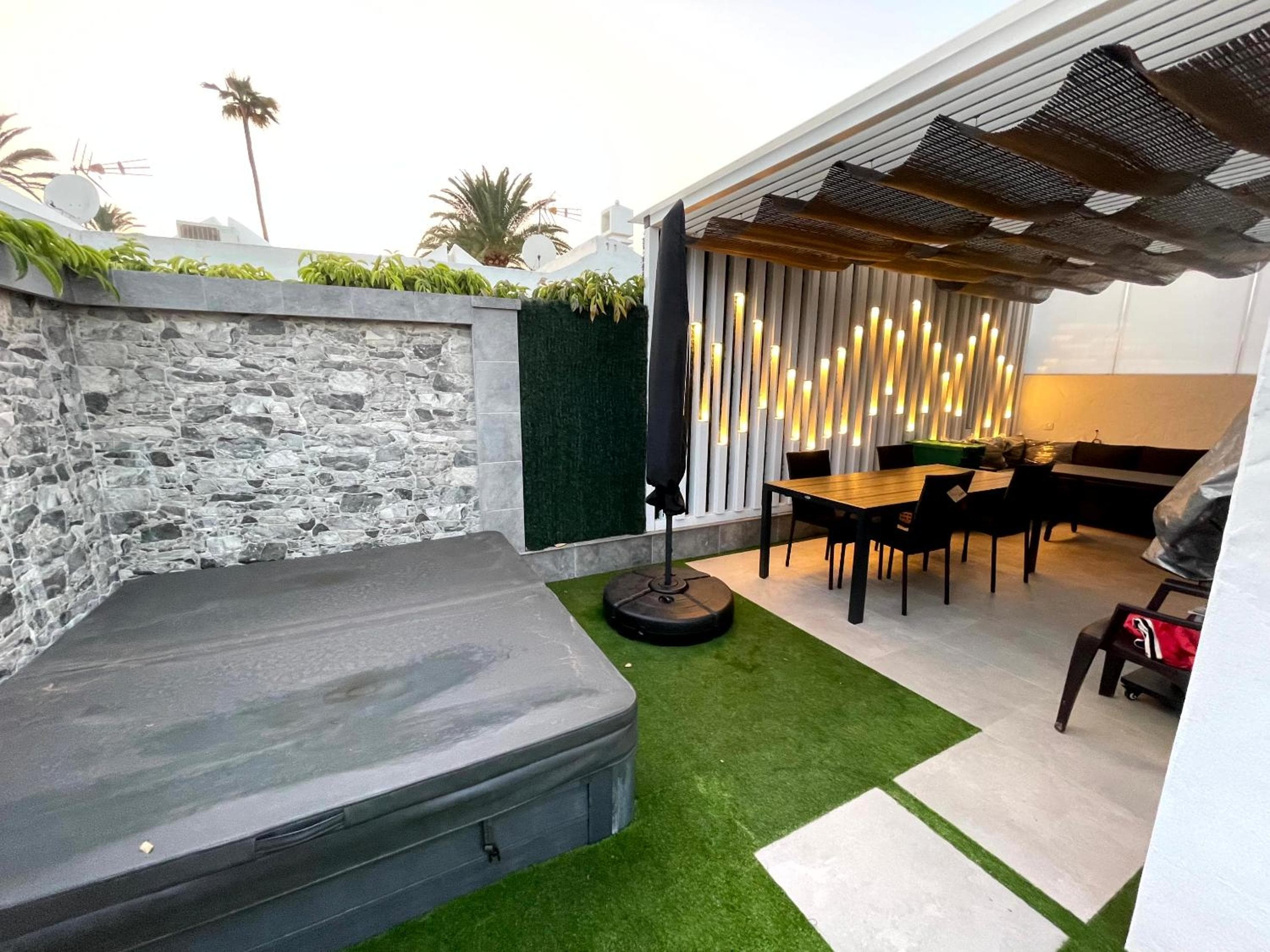 SerenArty Bungalow Beach Flor con jacuzzi — 5