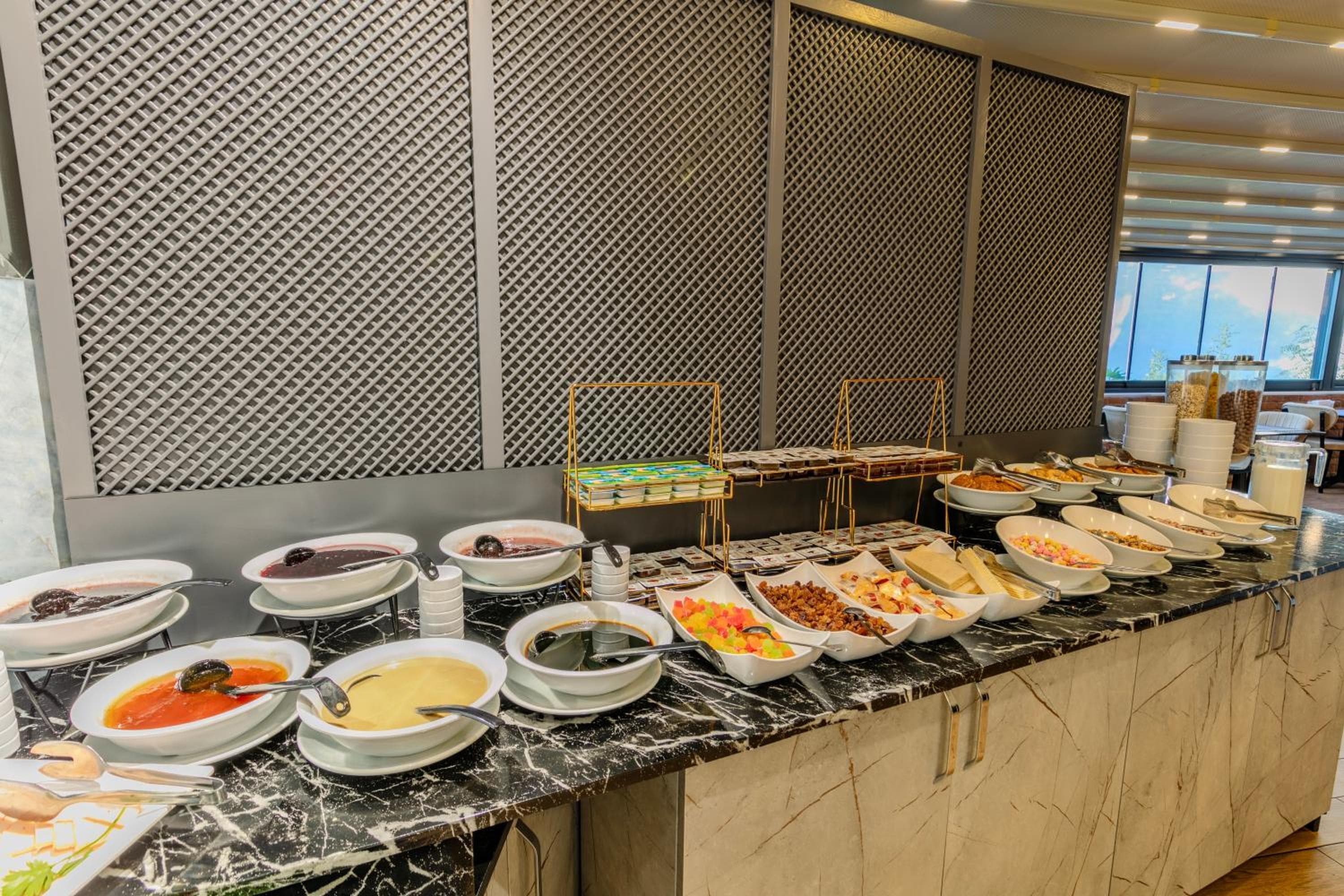 Sultan Hamit Hotel — 16