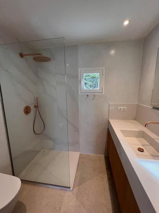 Villa en zona Playa D'en Bossa con gran piscina — 19