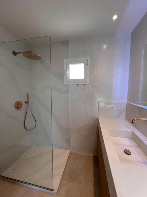 Villa en zona Playa D'en Bossa con gran piscina — 18