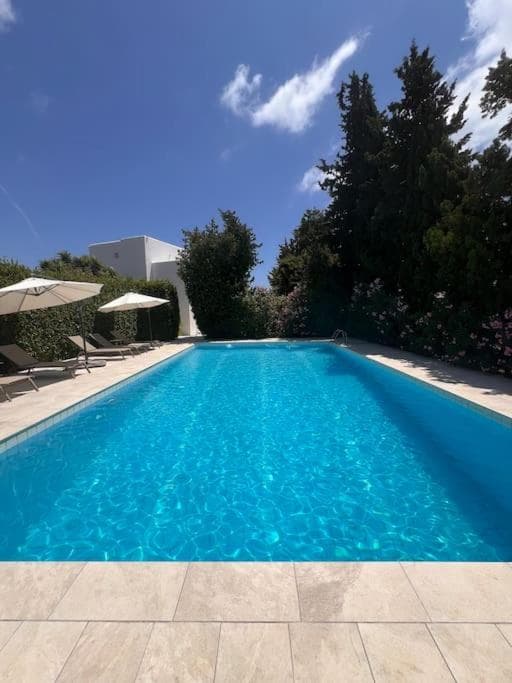Villa en zona Playa D'en Bossa con gran piscina — 7