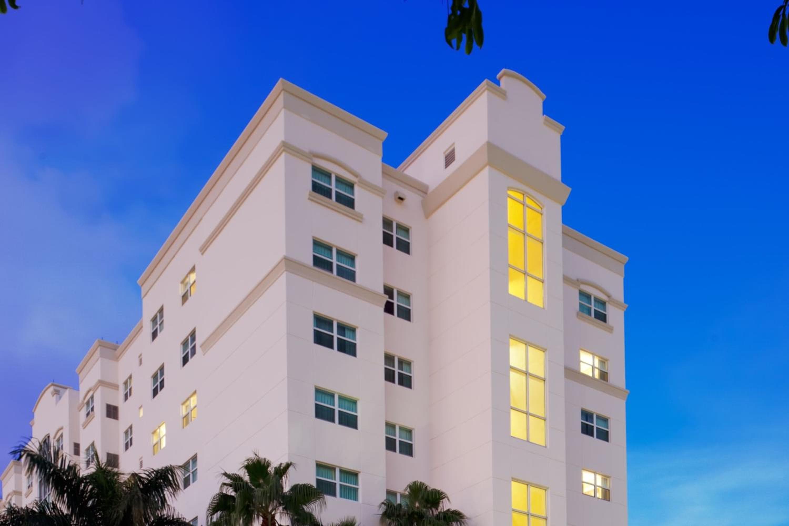 Residence Inn by Marriott Miami Aventura Mall — 2