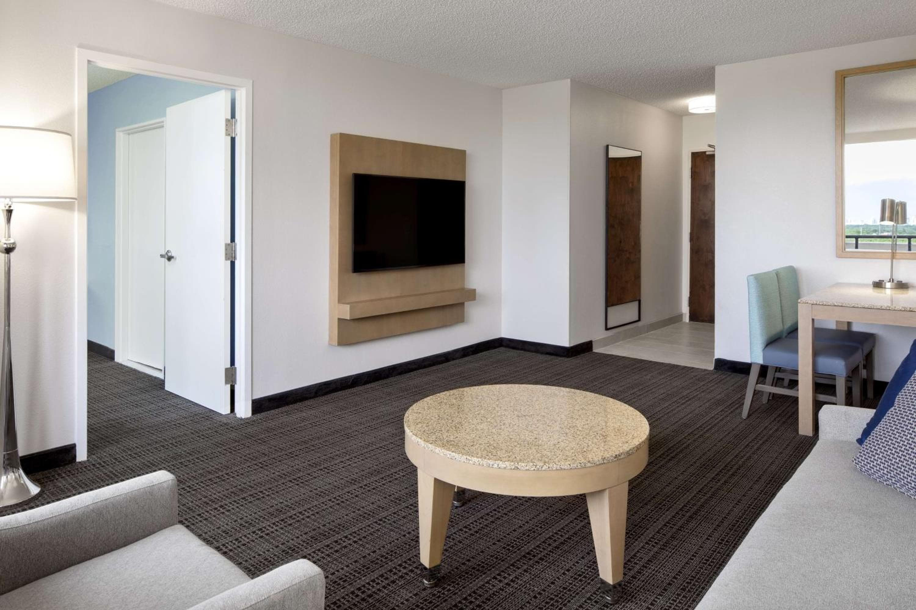 Embassy Suites by Hilton Tampa Airport Westshore — 21