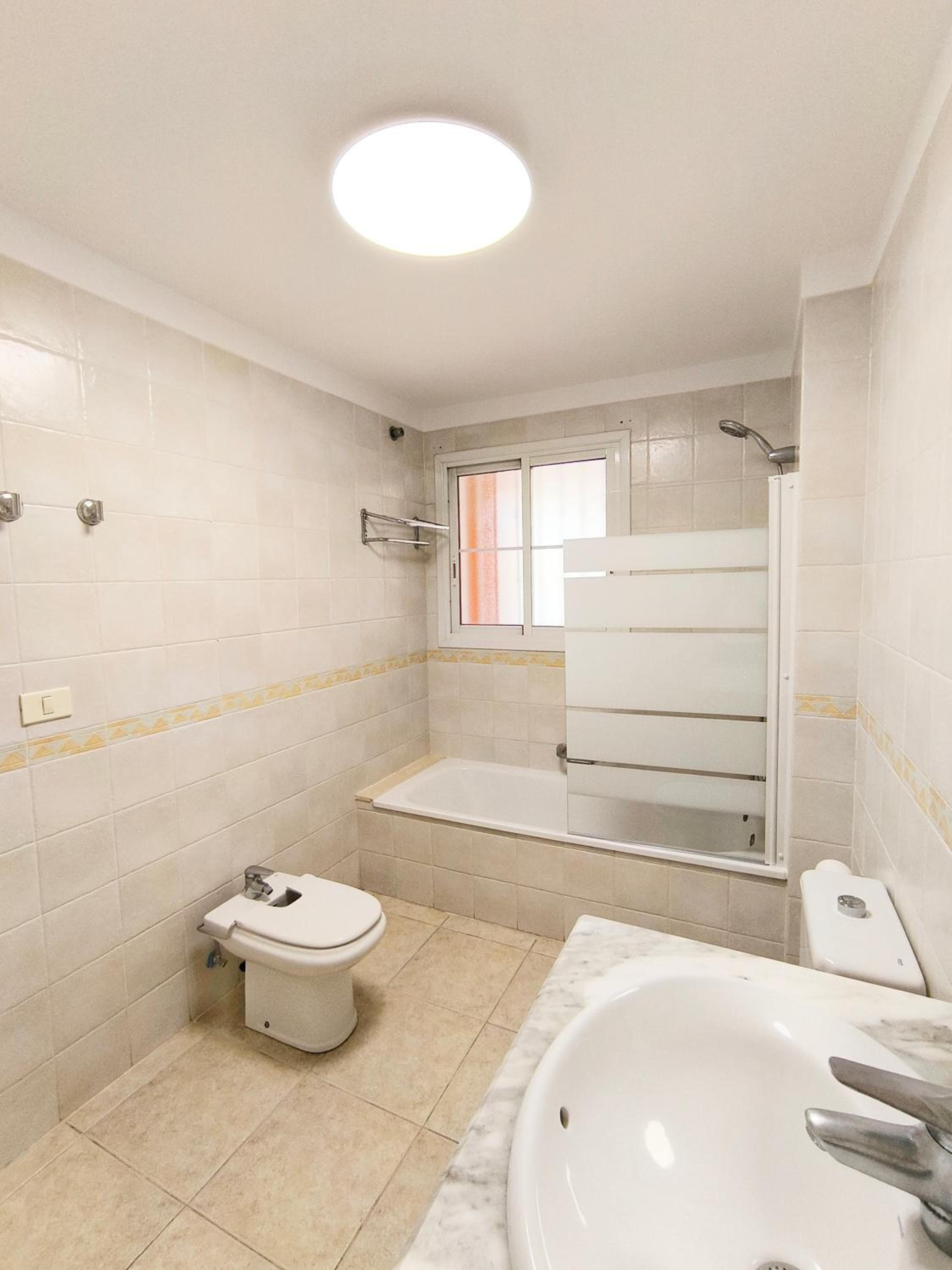ESTRELLA CANARIA - Los Cristianos, AC, pool, fibre net, tv channels — 4