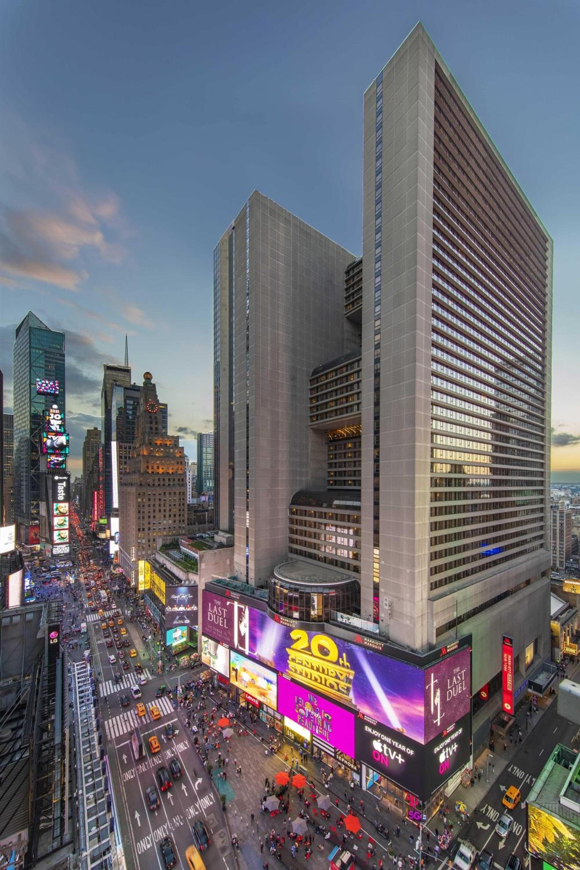 New York Marriott Marquis — 8