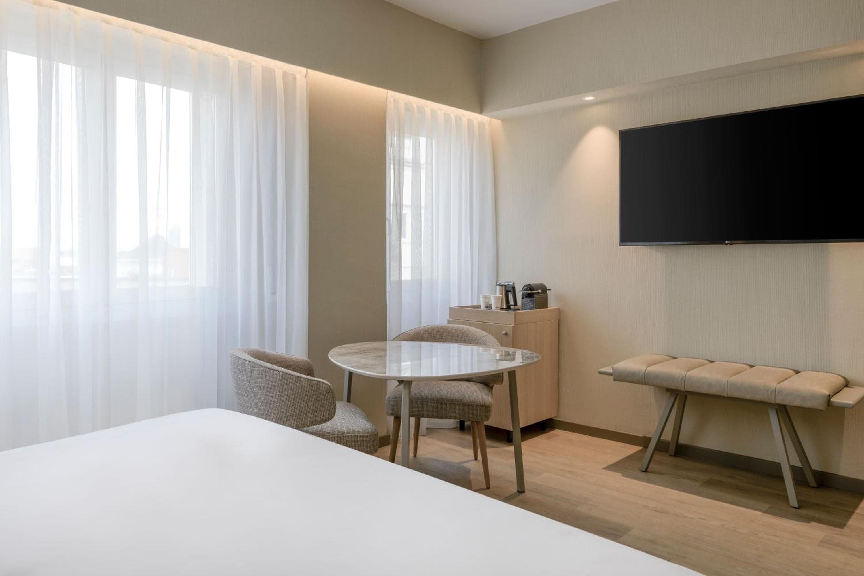 AC Hotel Carlton Madrid by Marriott — 8