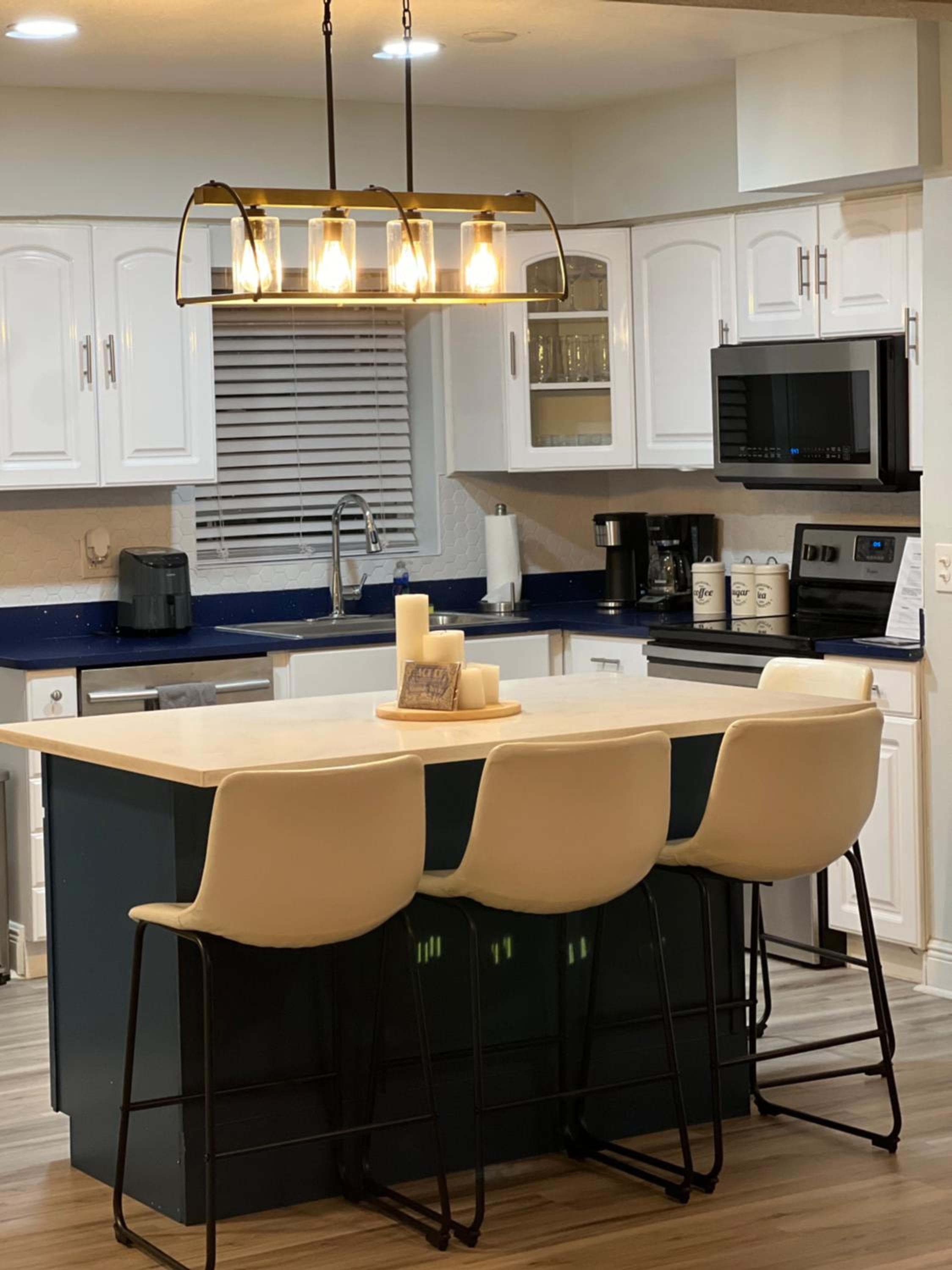 Spacious 4BR Home in Tampa Near Busch Gardens — 3