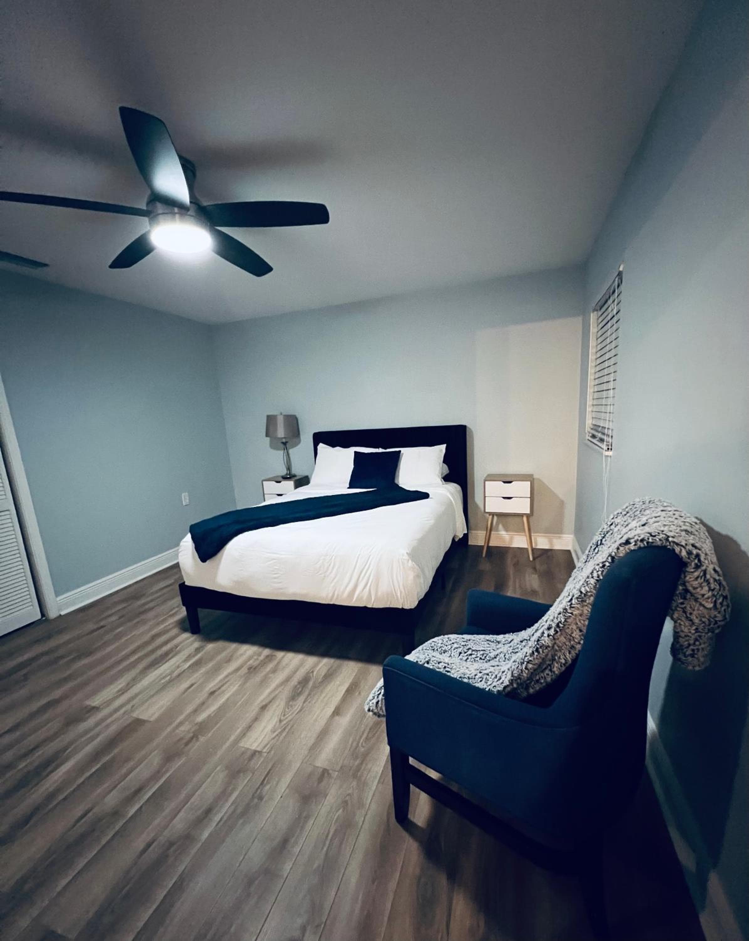 Spacious 4BR Home in Tampa Near Busch Gardens — 6