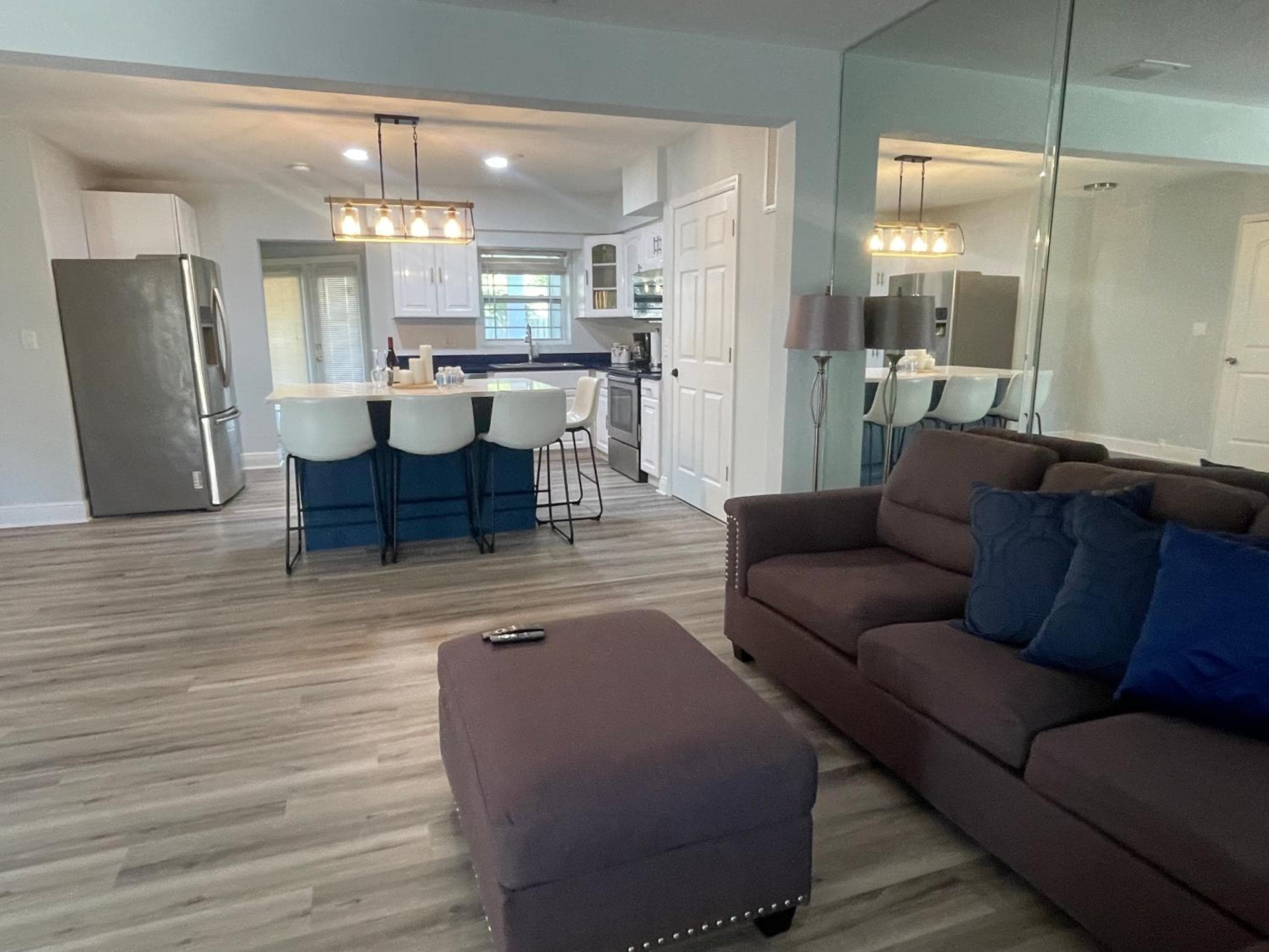 Spacious 4BR Home in Tampa Near Busch Gardens — 16