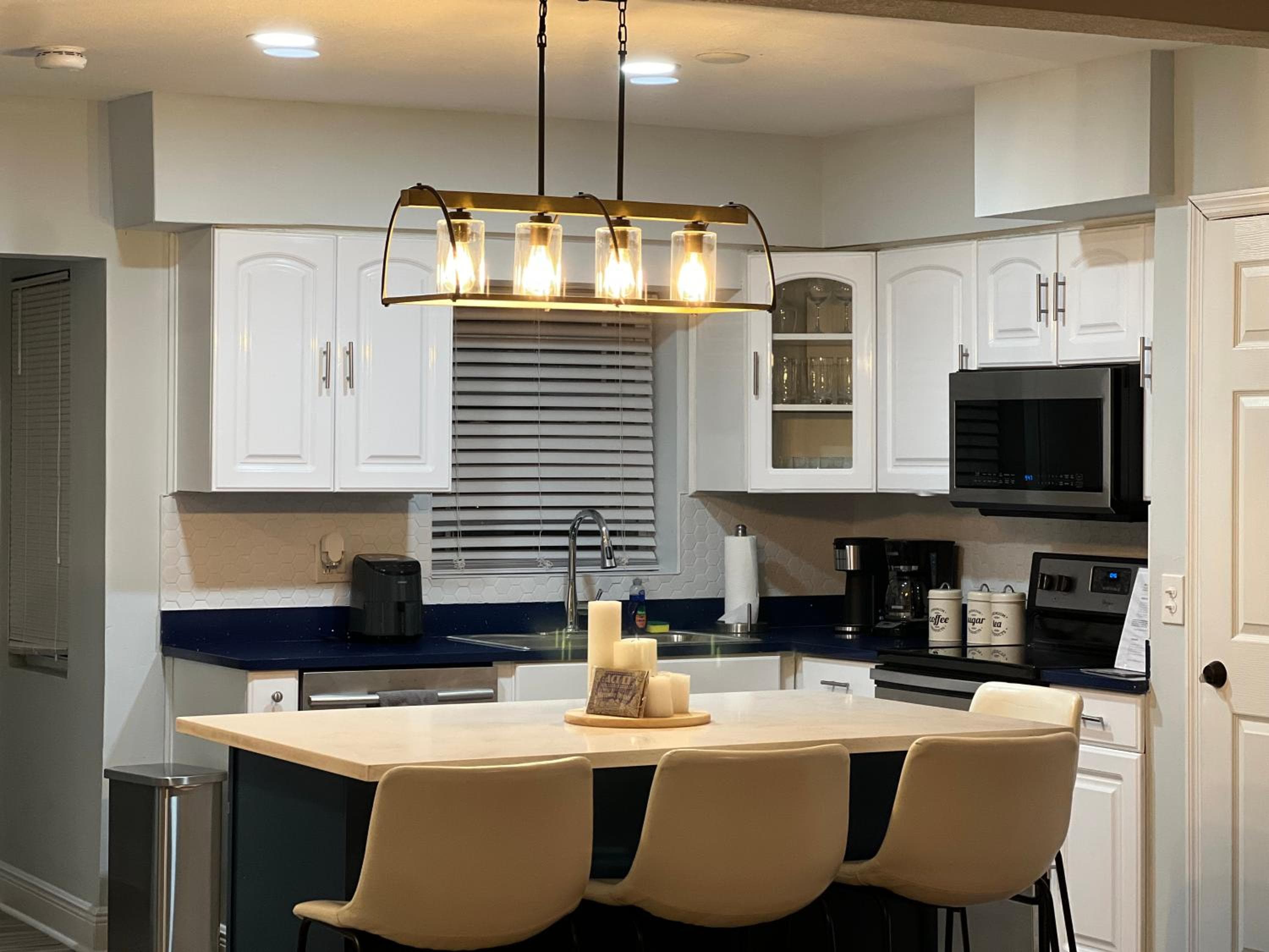 Spacious 4BR Home in Tampa Near Busch Gardens — 19