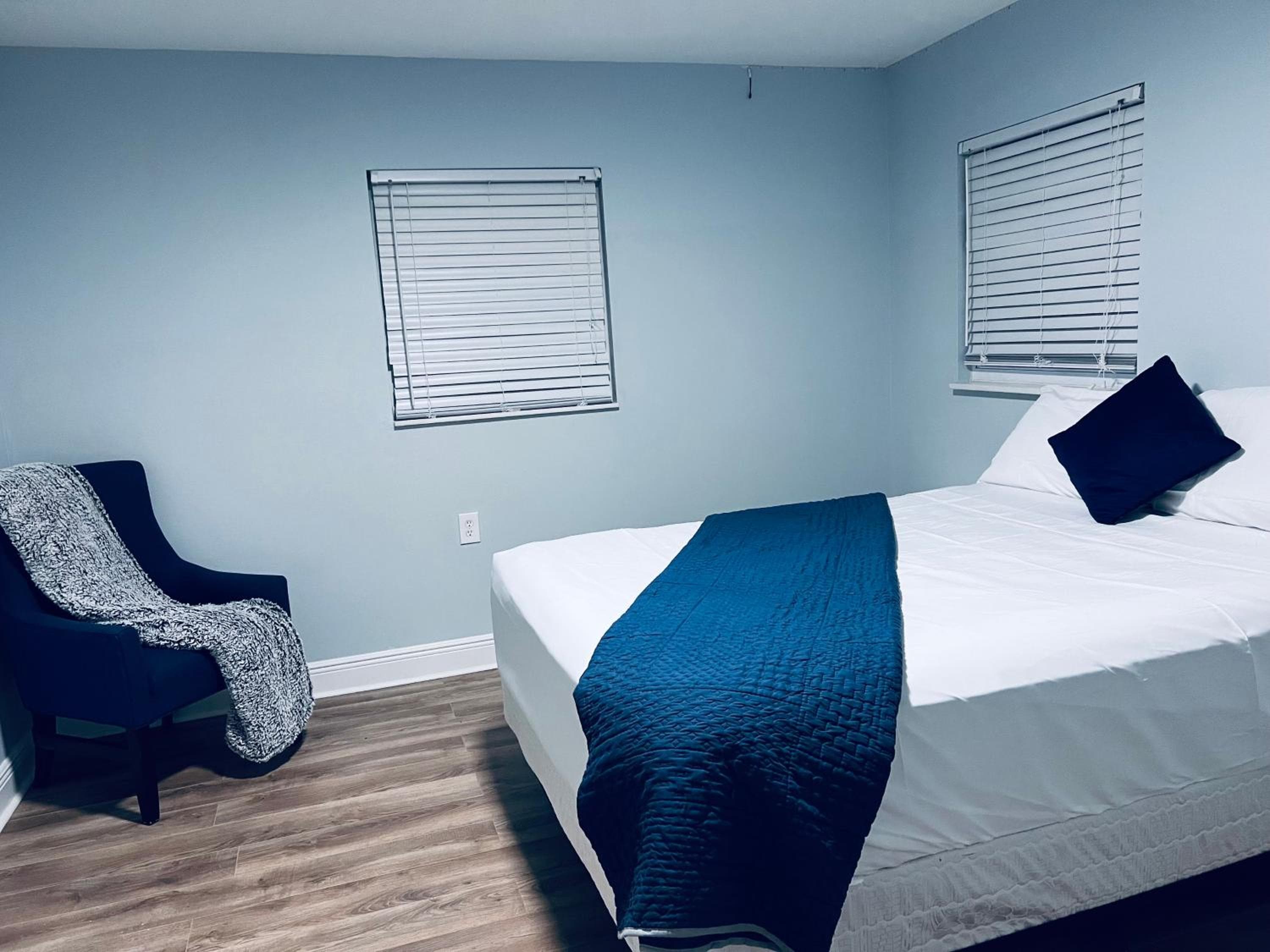 Spacious 4BR Home in Tampa Near Busch Gardens — 30