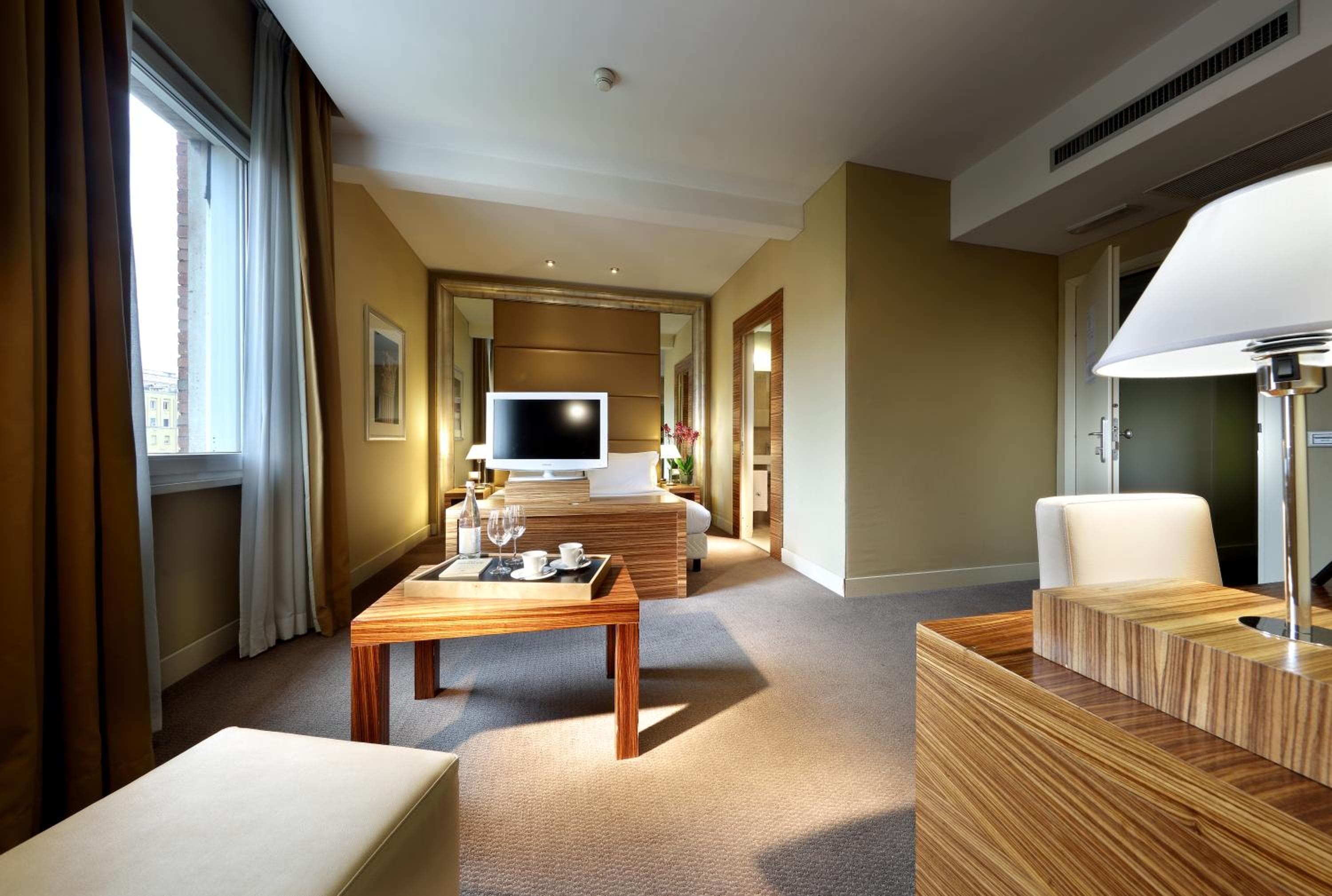 Mercure Roma Centro Saint John — 3