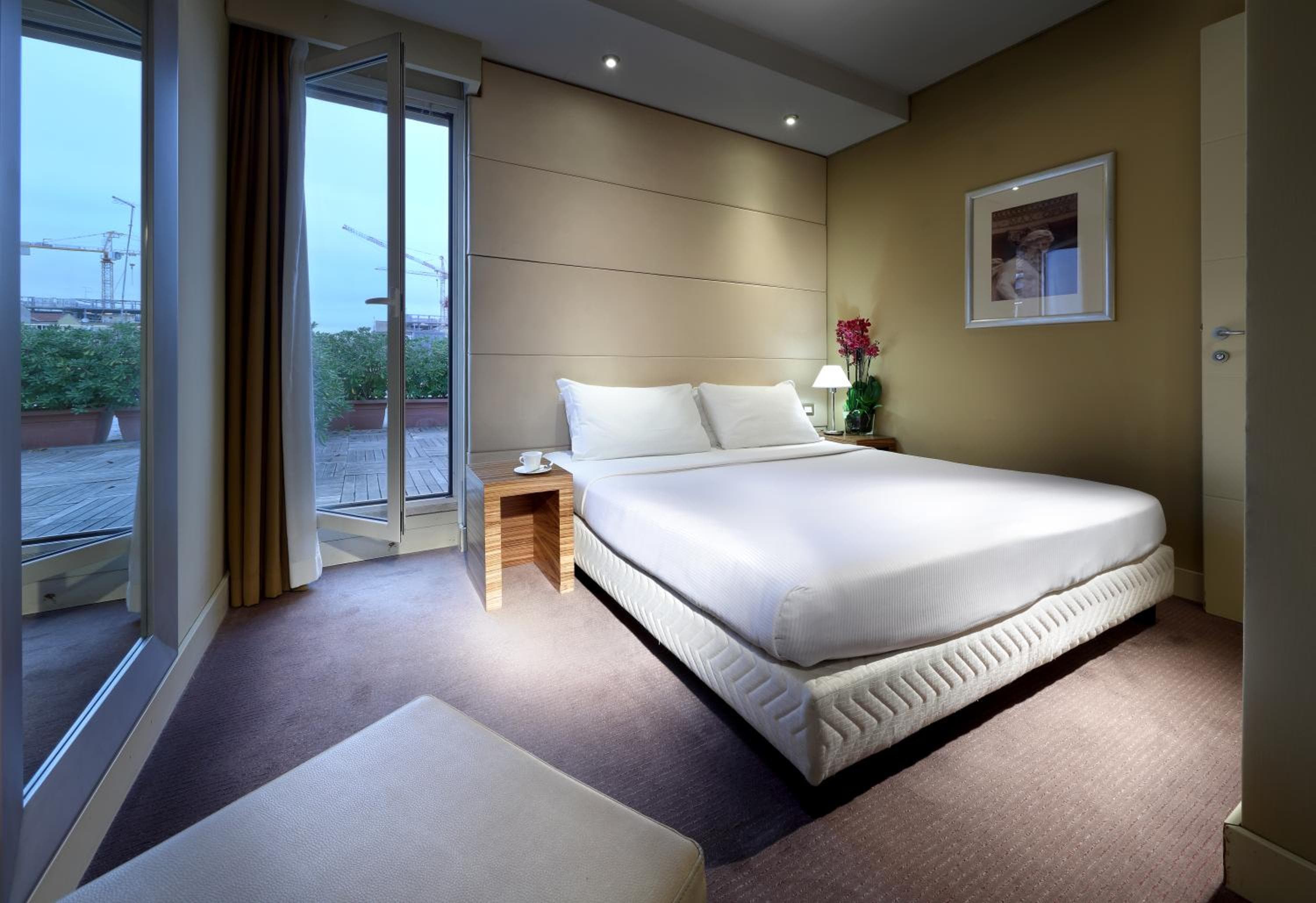 Mercure Roma Centro Saint John — 9