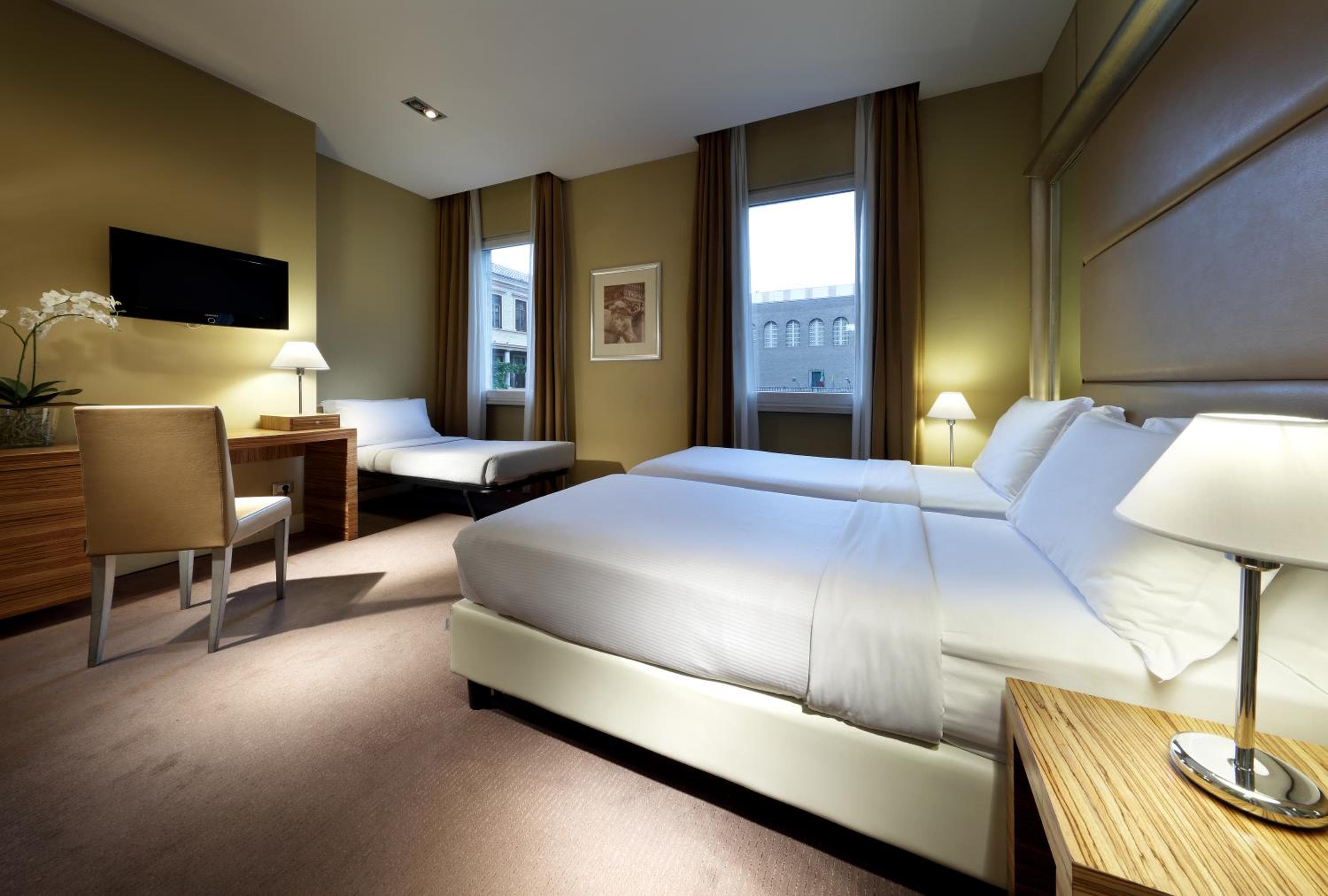 Mercure Roma Centro Saint John — 4