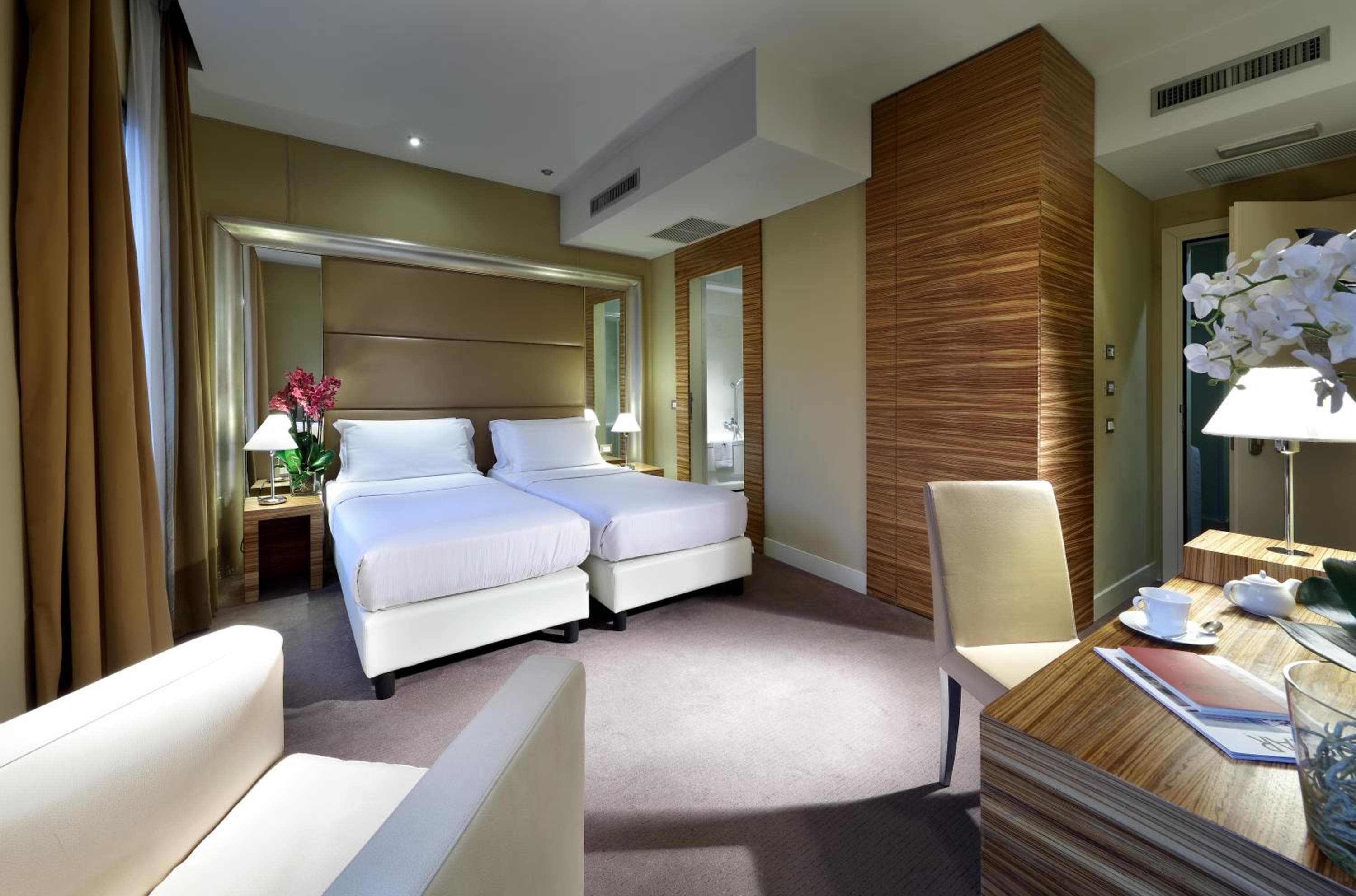 Mercure Roma Centro Saint John — 8