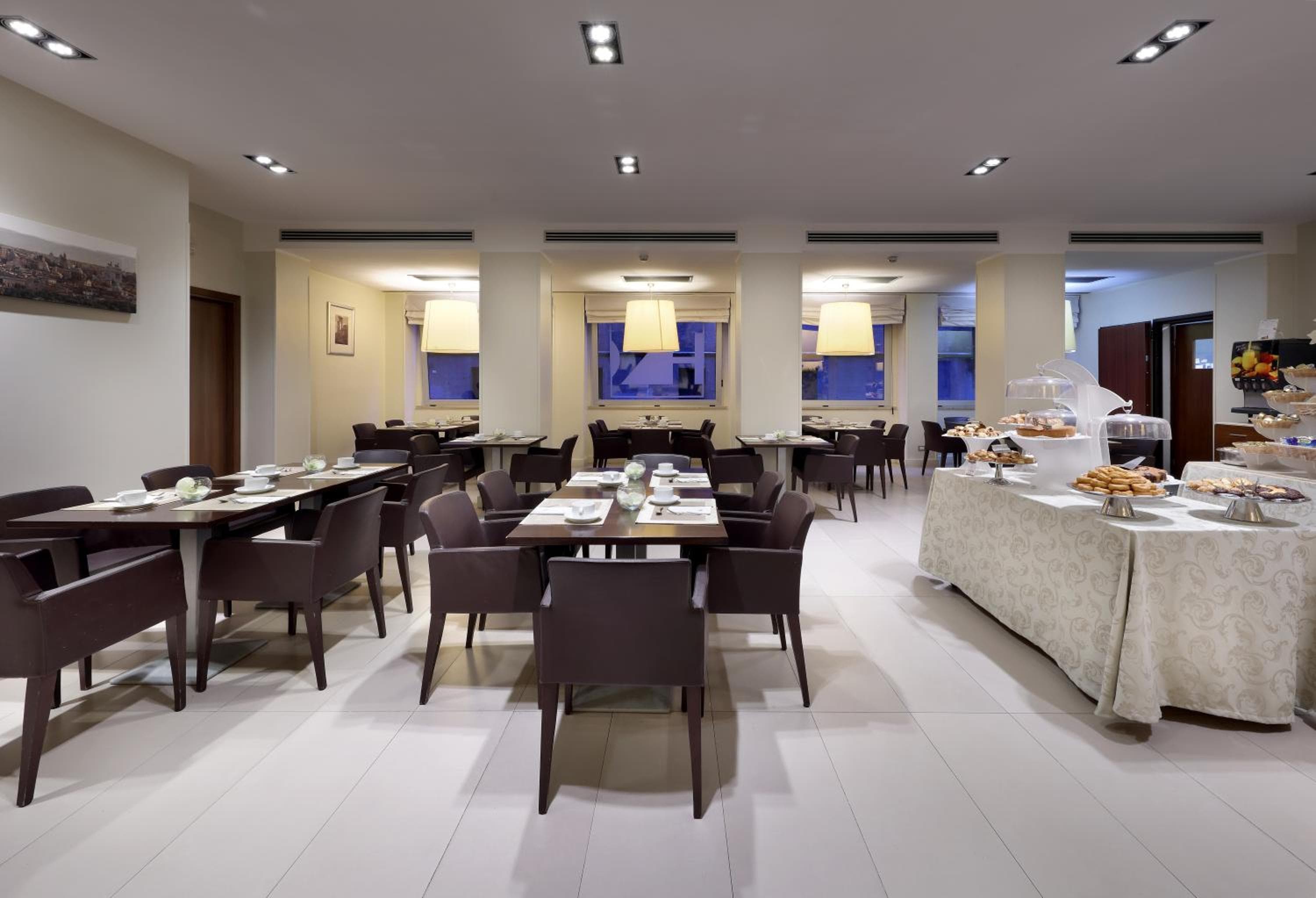 Mercure Roma Centro Saint John — 27