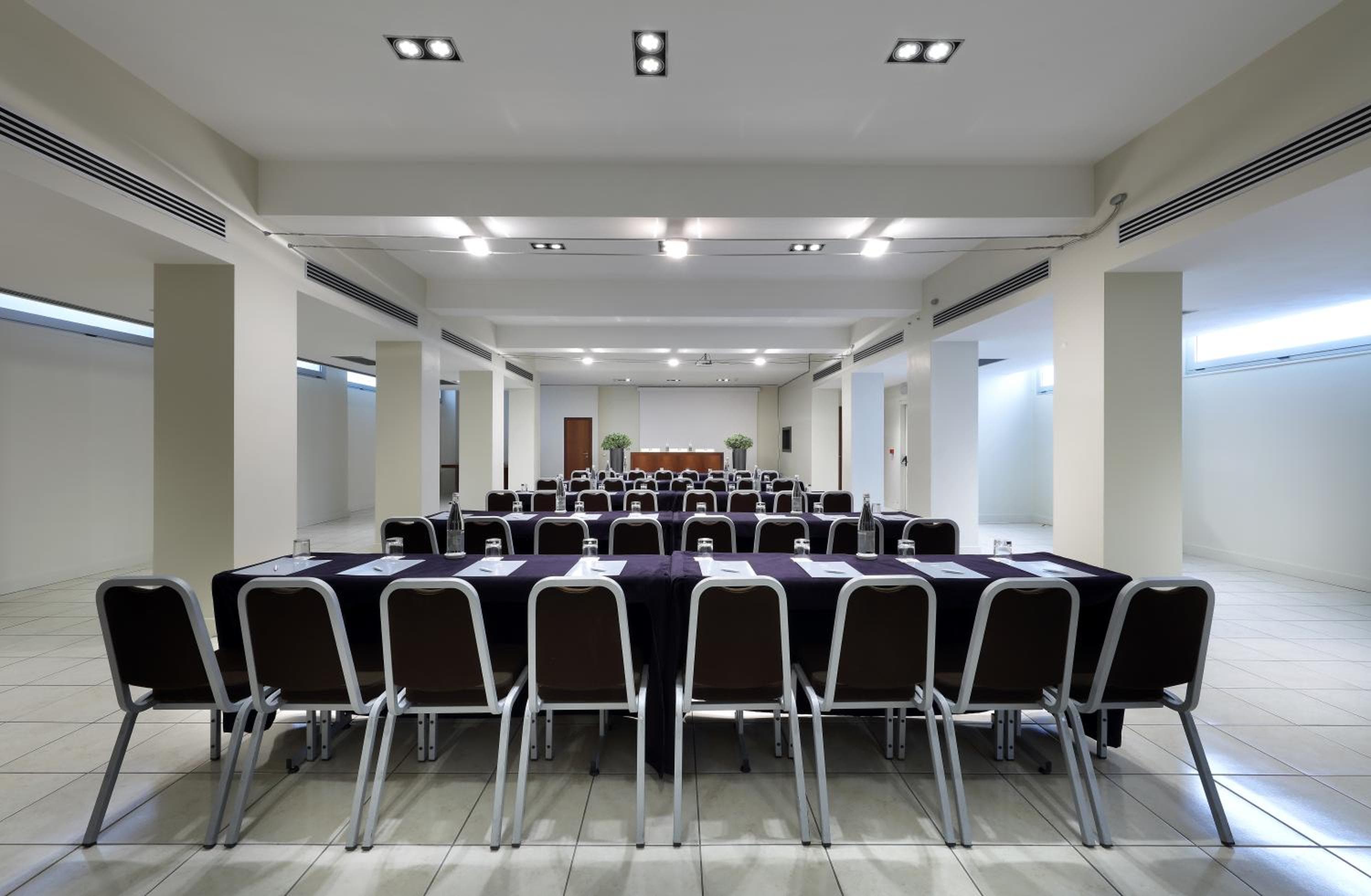 Mercure Roma Centro Saint John — 25