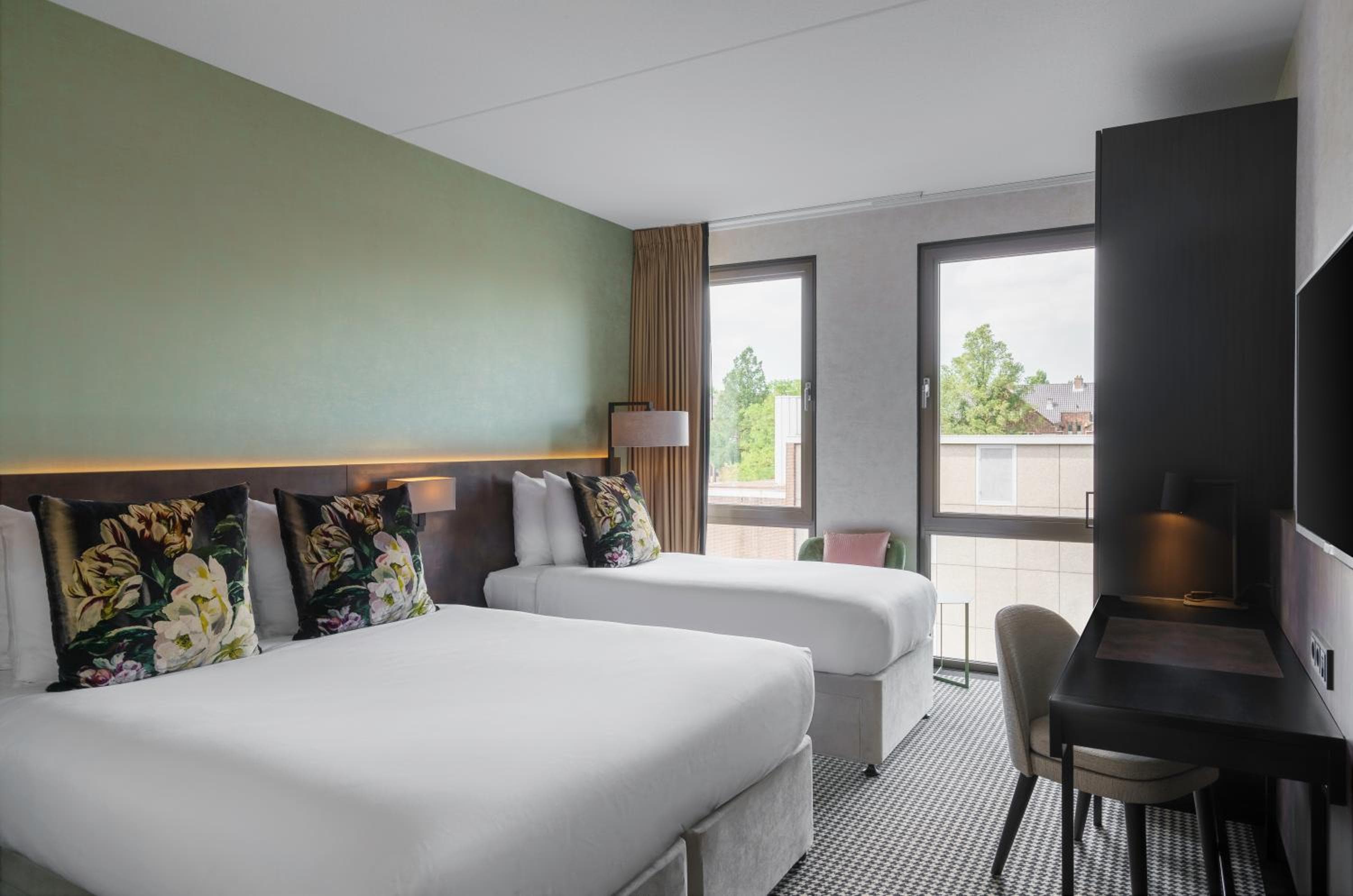 Monet Garden Hotel Amsterdam hotel, Valkenburgerstraat 76, Amsterdam, Netherlands — photo 41