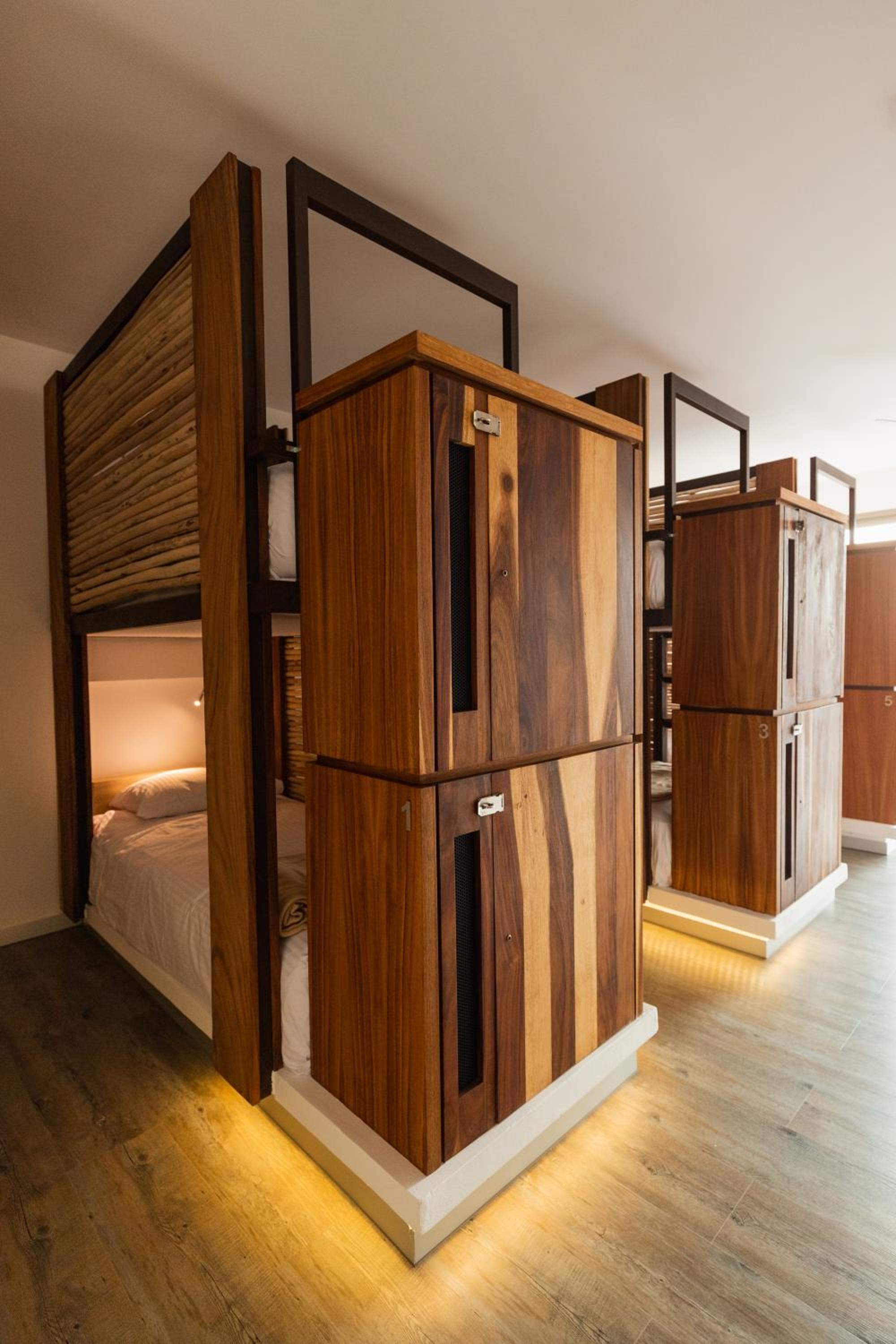 SUUT Hostal Boutique — 9