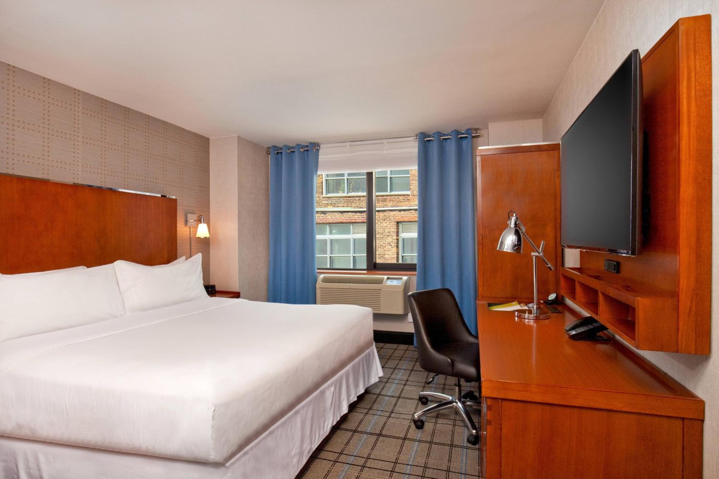 Four Points by Sheraton Midtown - Times Square — 11
