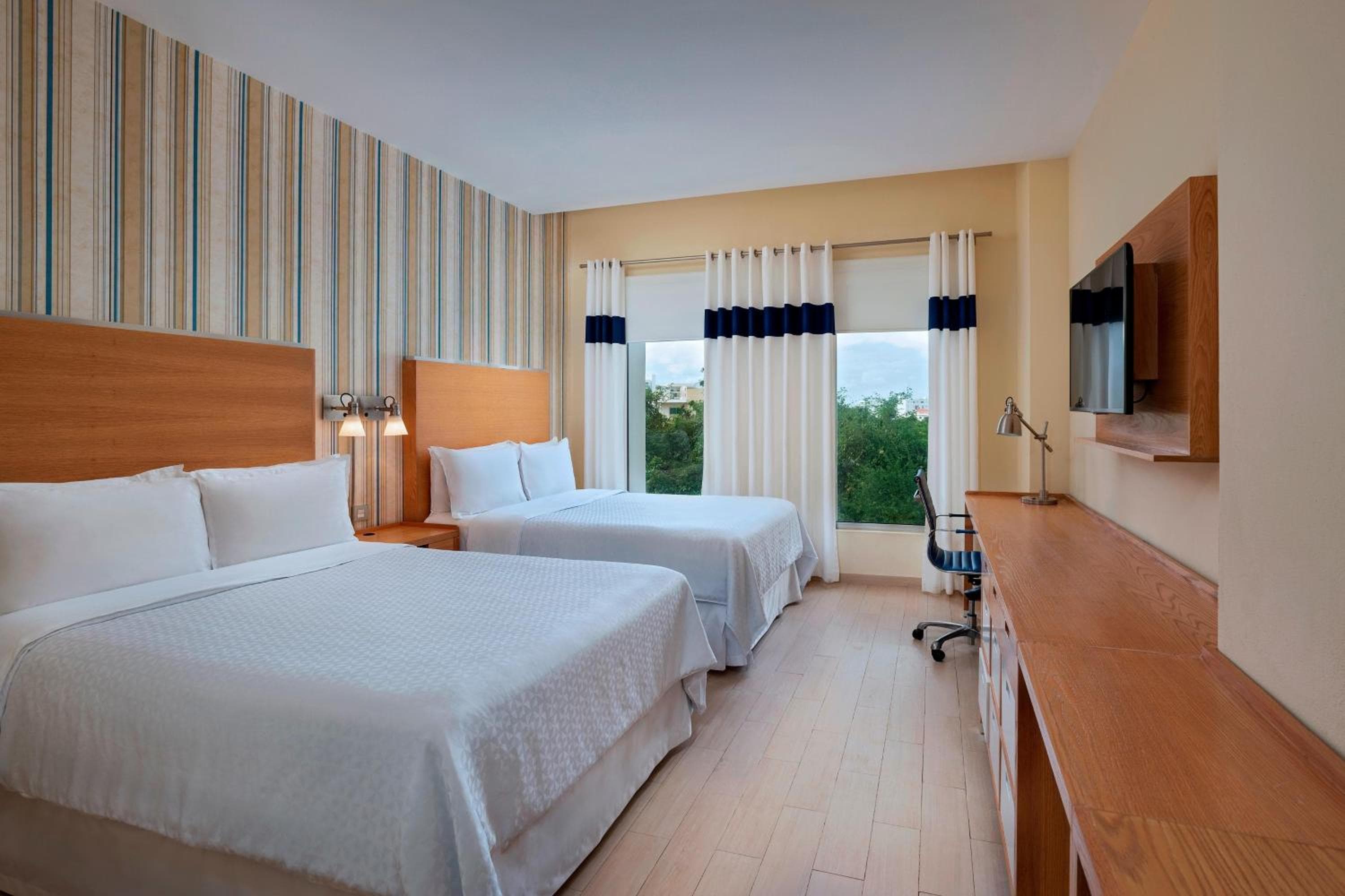Four Points by Sheraton Cancun Centro — 8