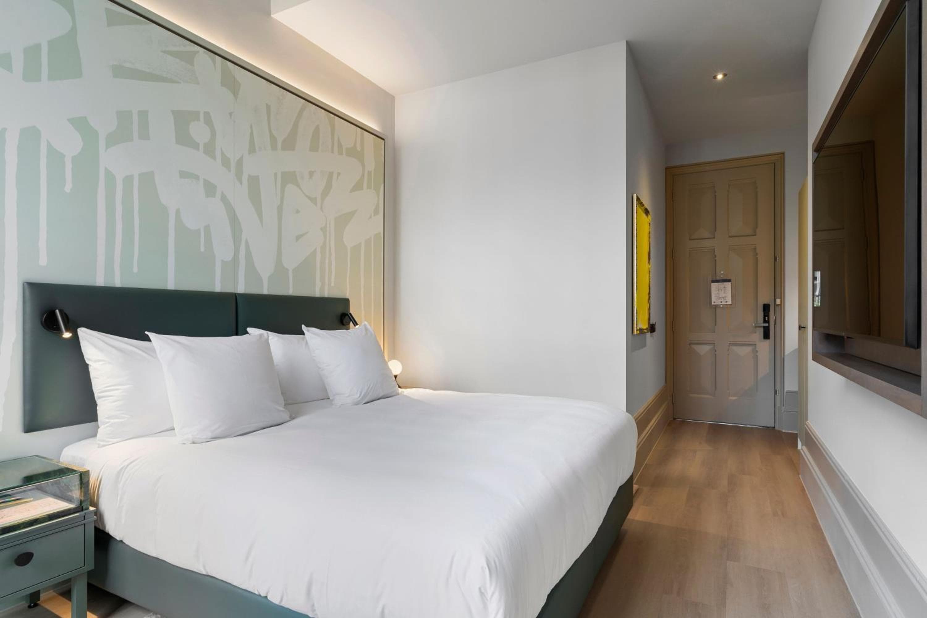 The College Hotel Ámsterdam, colección de autógrafos — 26