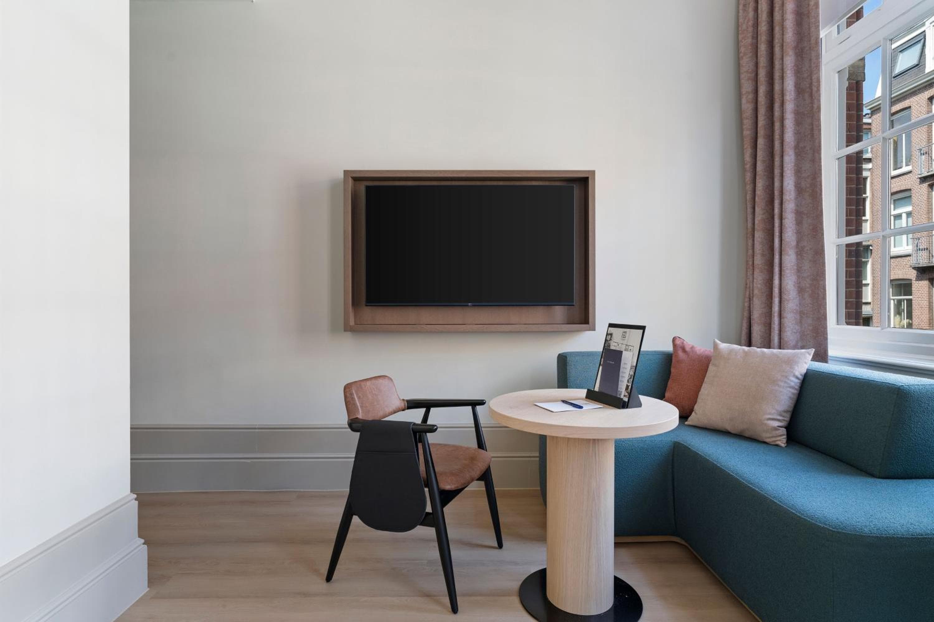 The College Hotel Amsterdam, Autograph Collection — 14