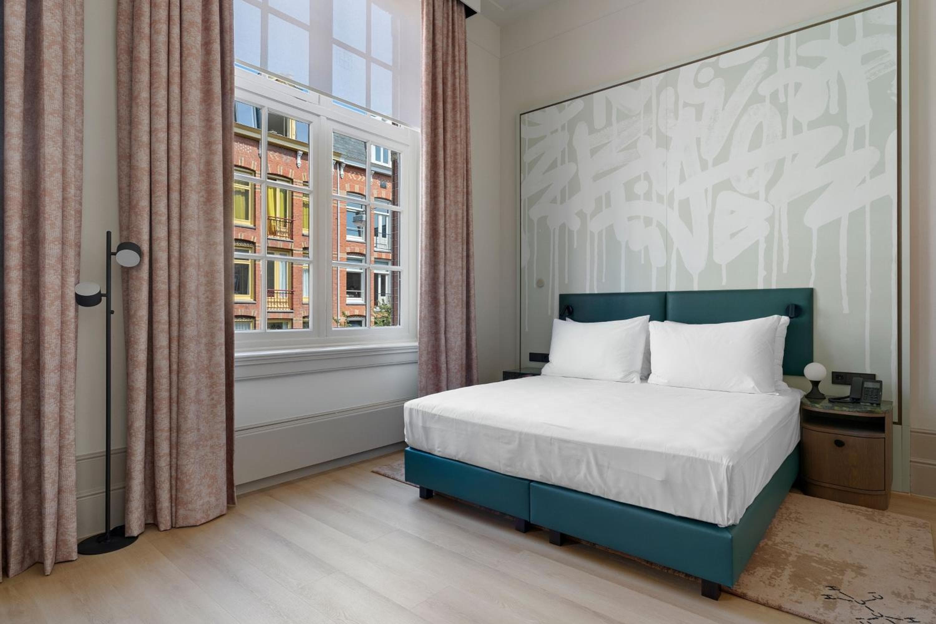 The College Hotel Amsterdam, Autograph Collection — 10