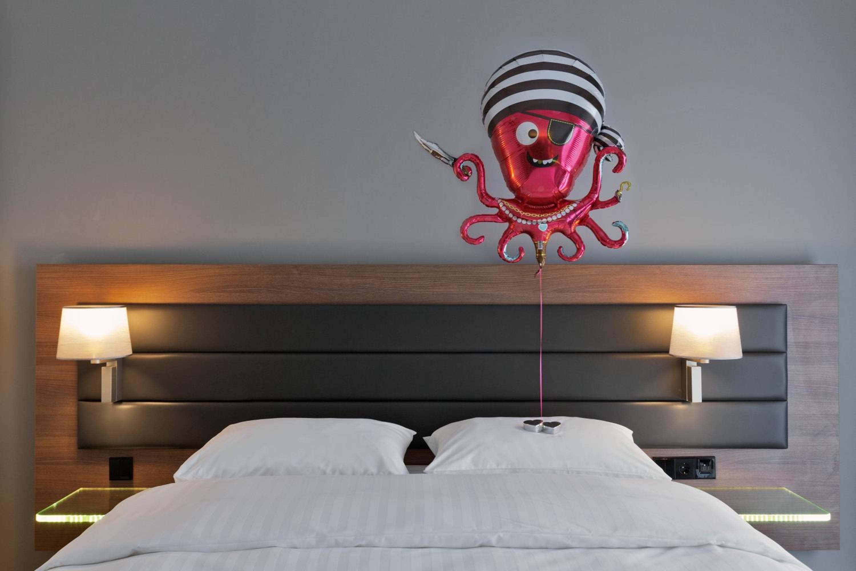 Moxy Amsterdam Houthavens — 19