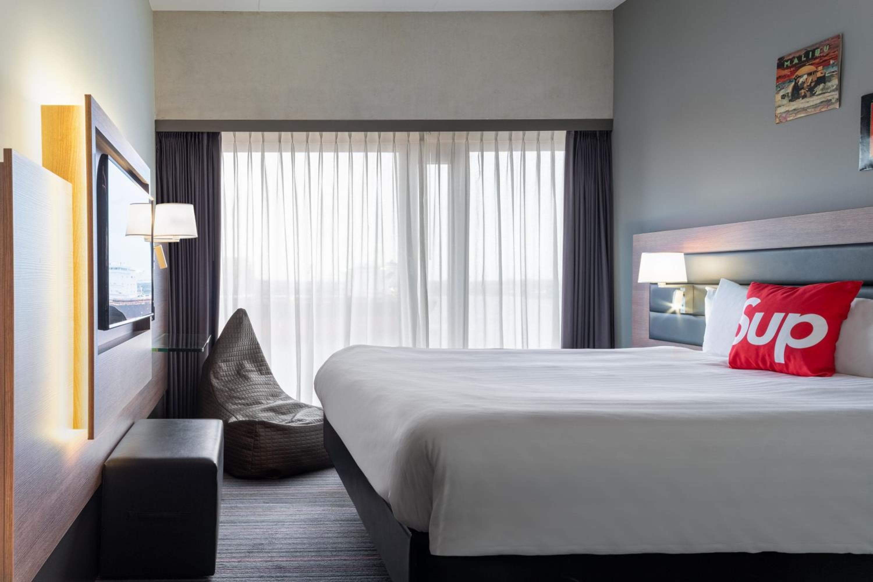 Moxy Amsterdam Houthavens — 11