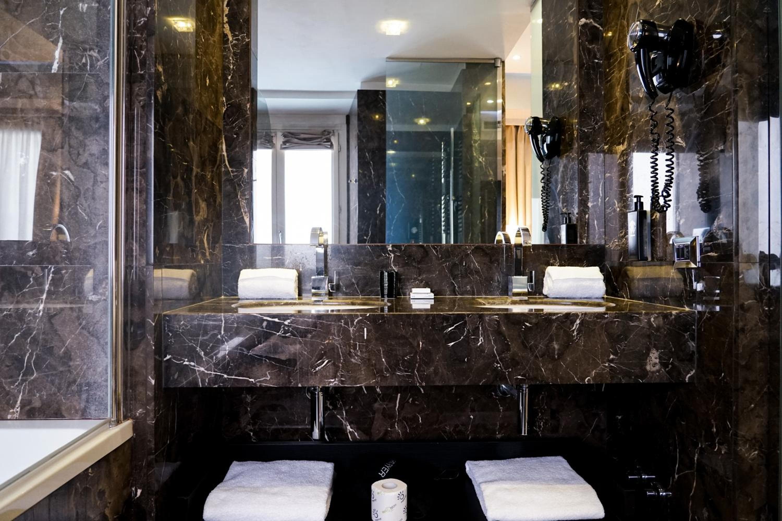 The Unique Hotel Brera — 17
