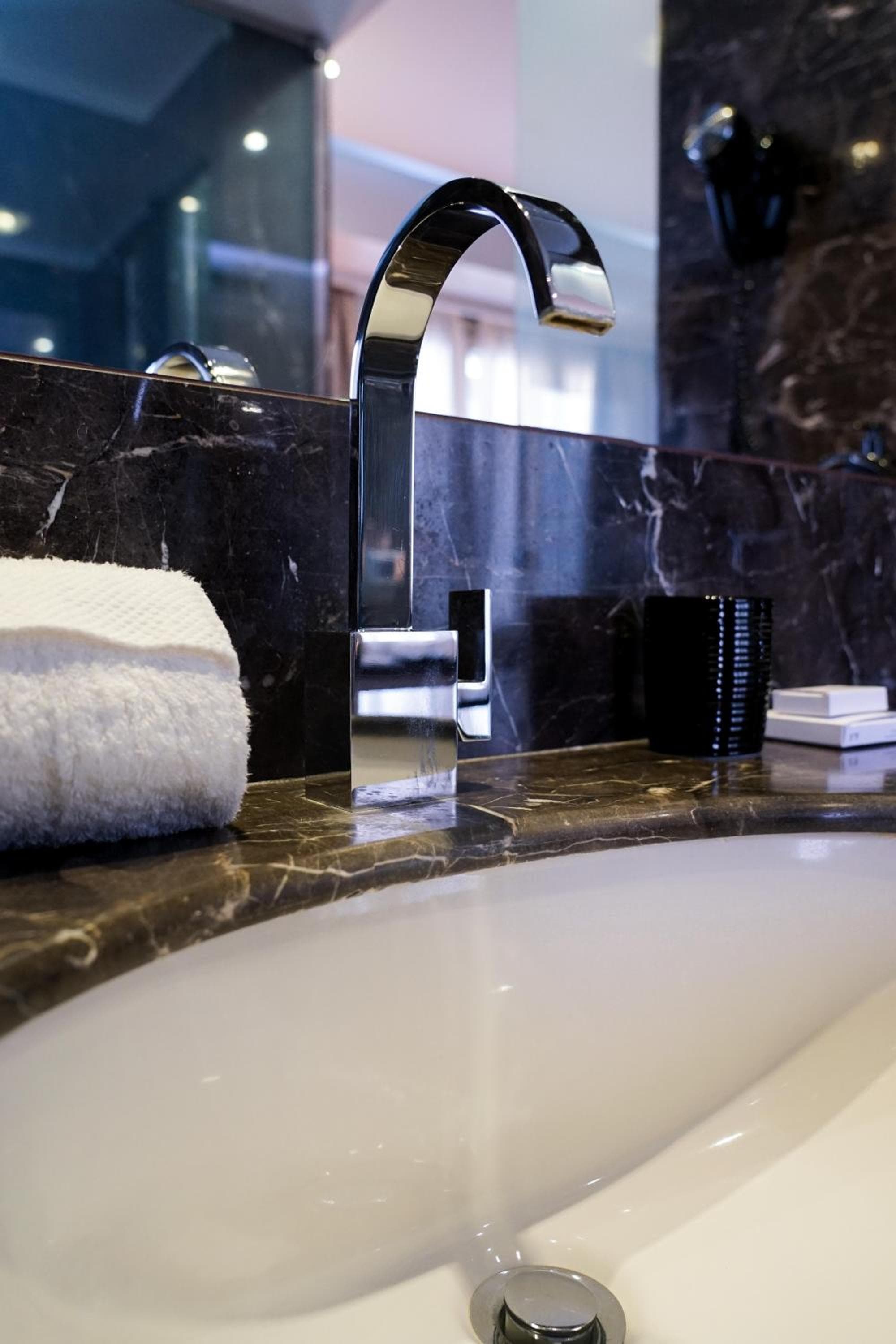 The Unique Hotel Brera — 16
