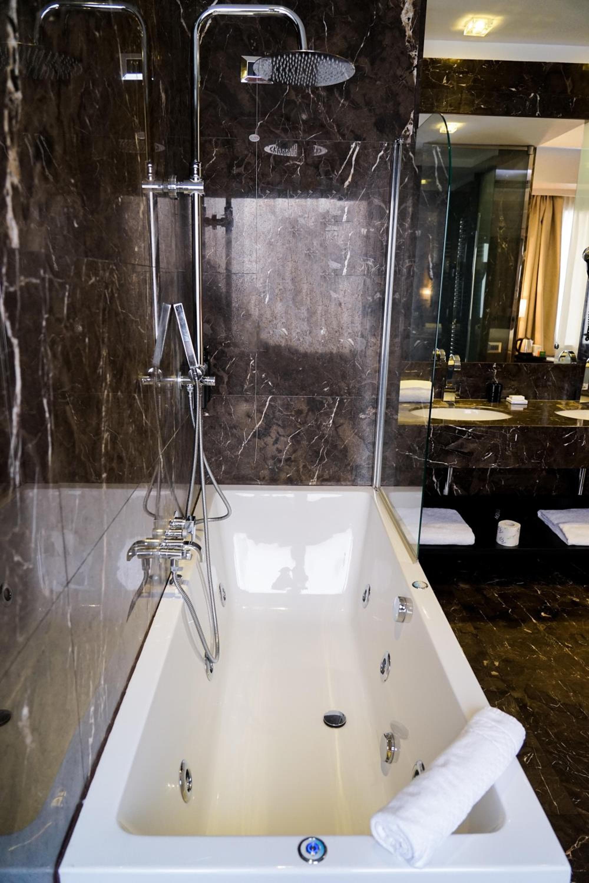 The Unique Hotel Brera — 18
