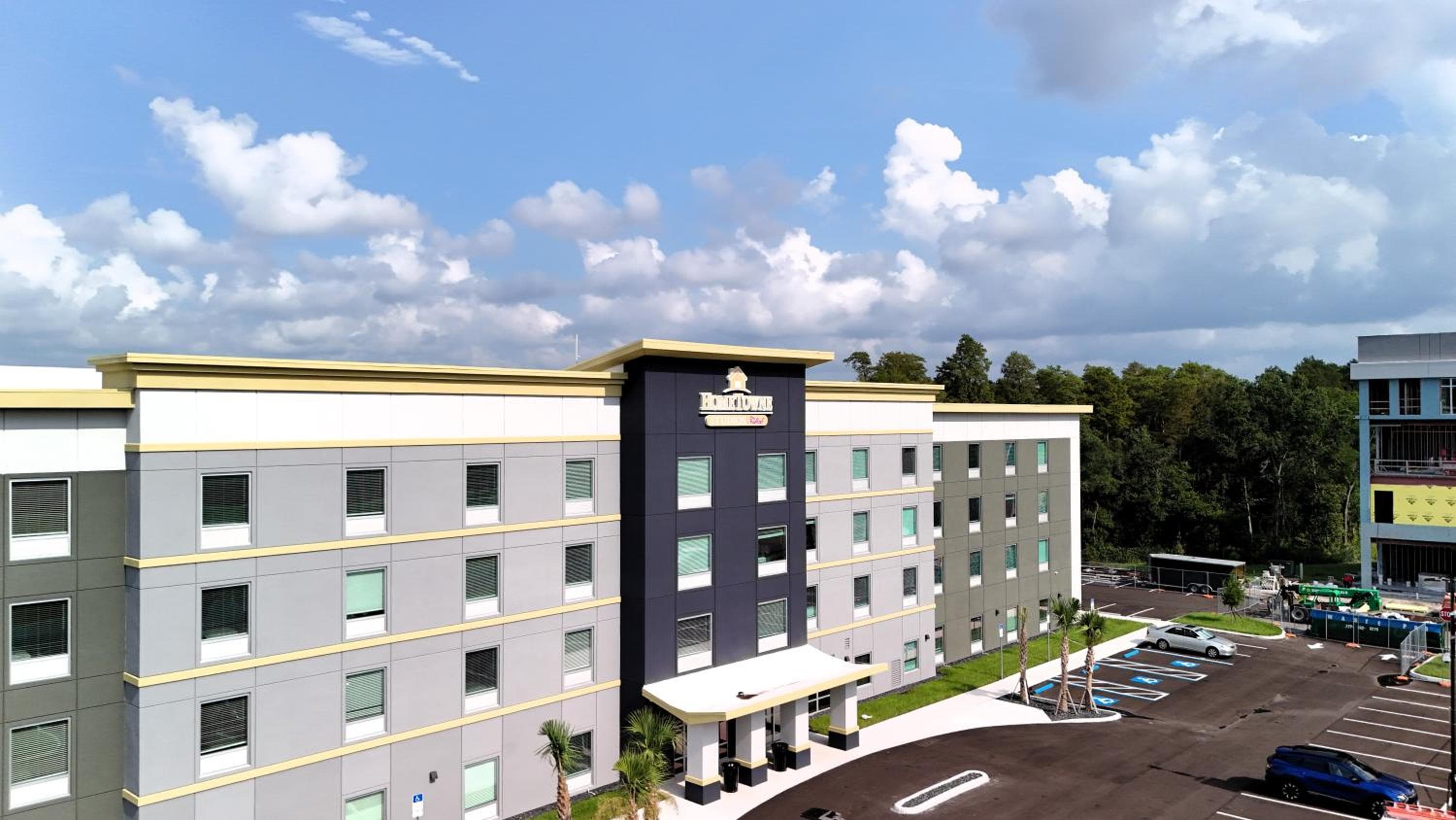 HomeTowne Studios by Red Roof Tampa - Airport — 6