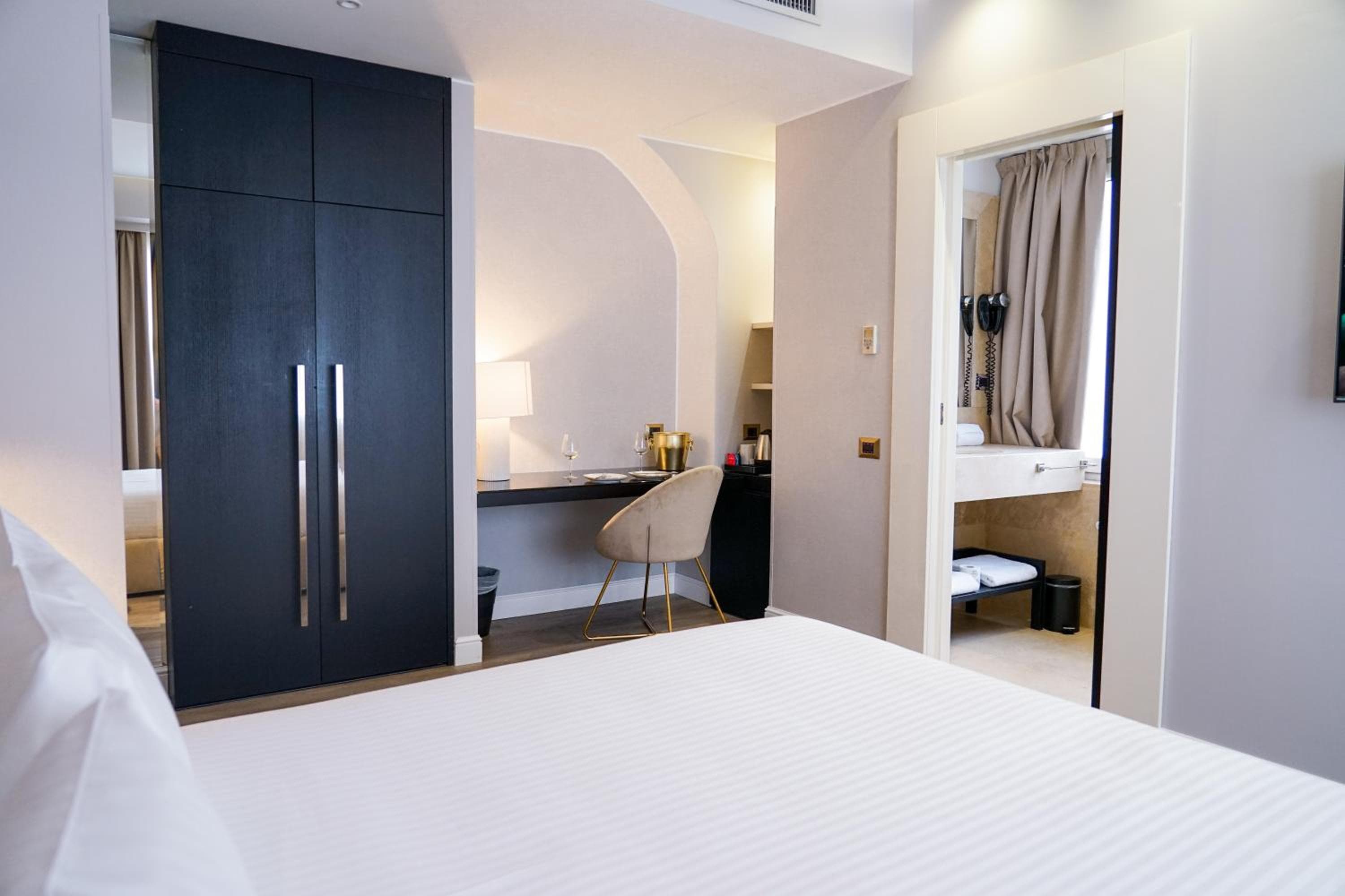 The Unique Hotel Brera — 12