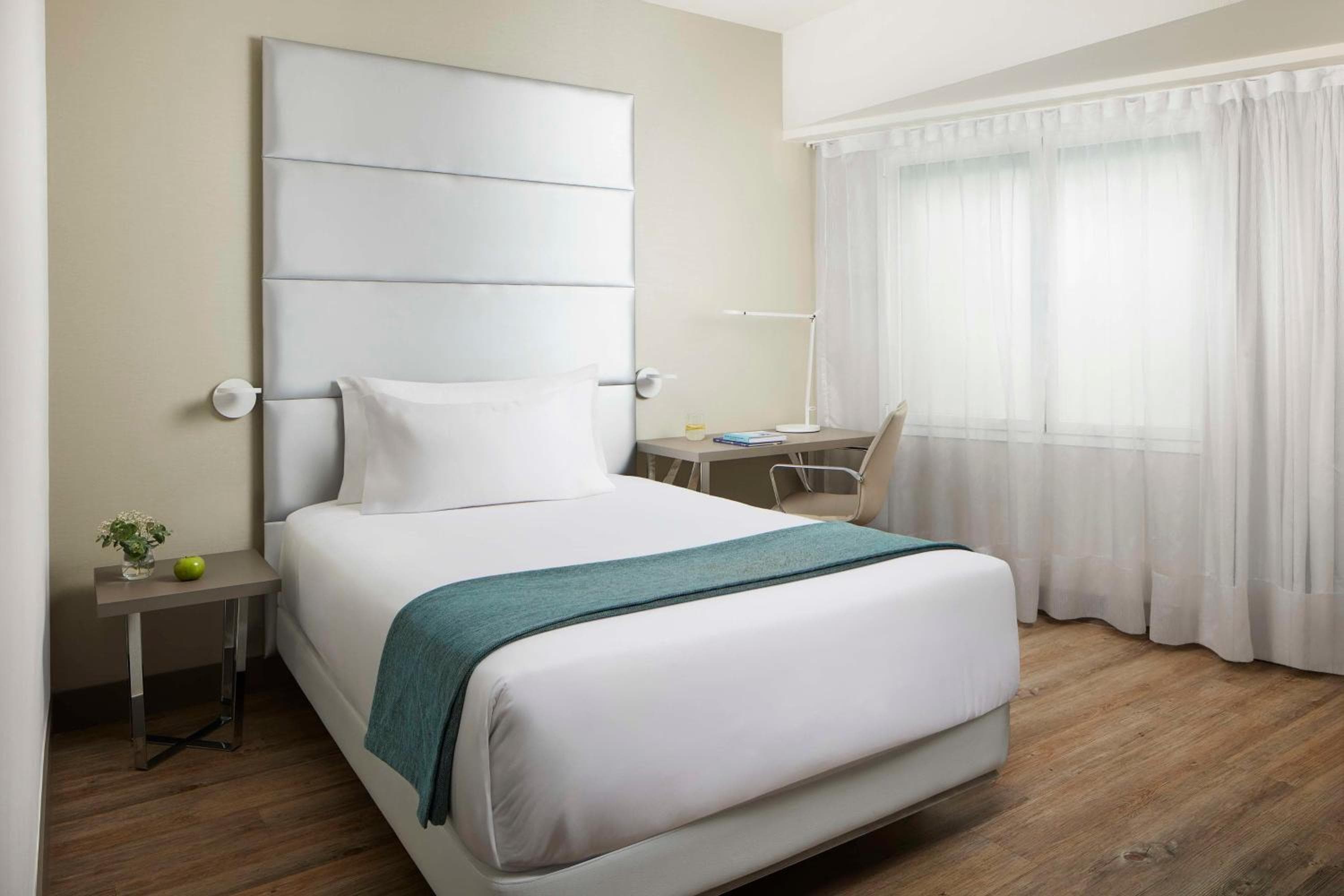 NH Madrid Zurbano — 9