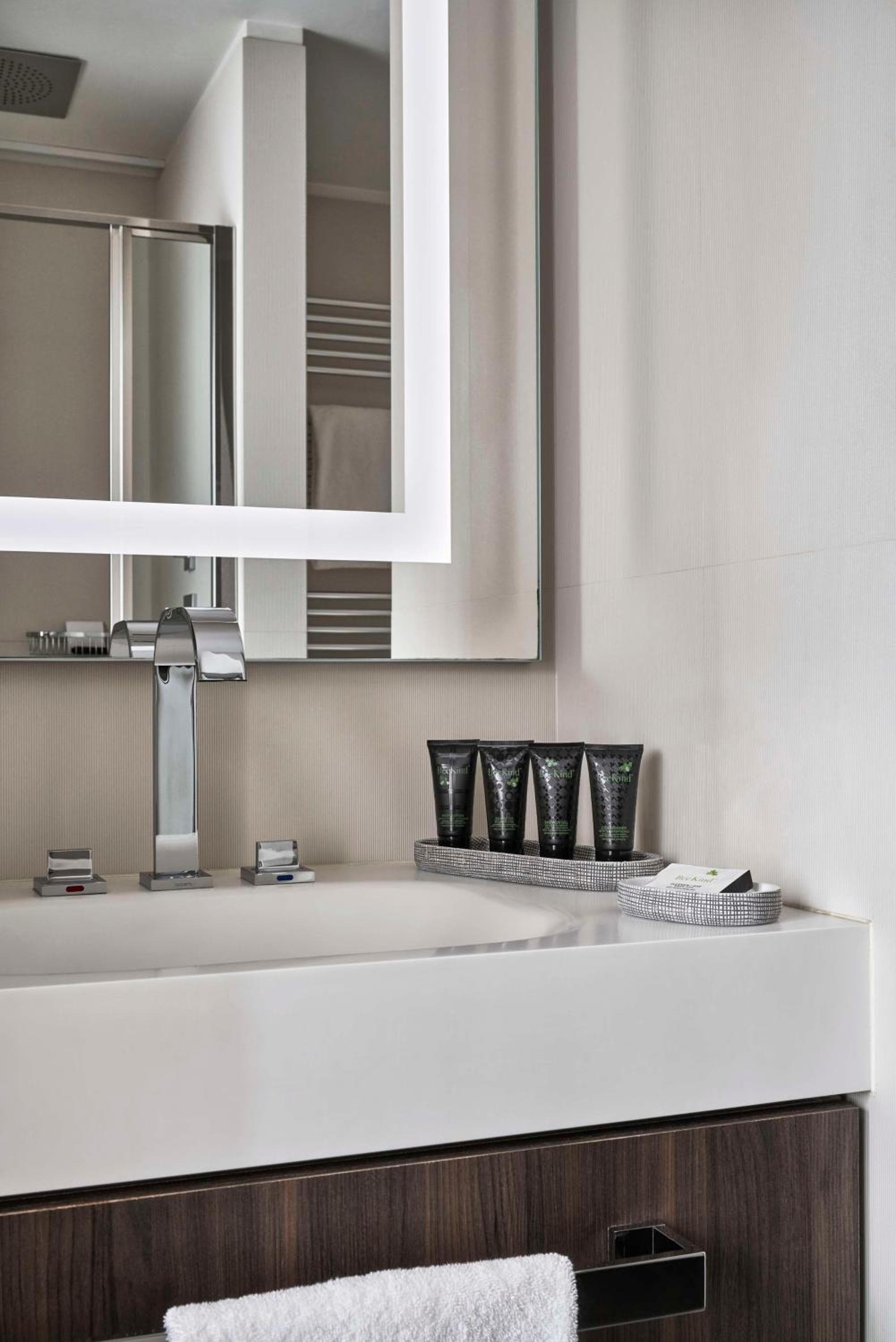 Hyatt Centric Milan Centrale — 9