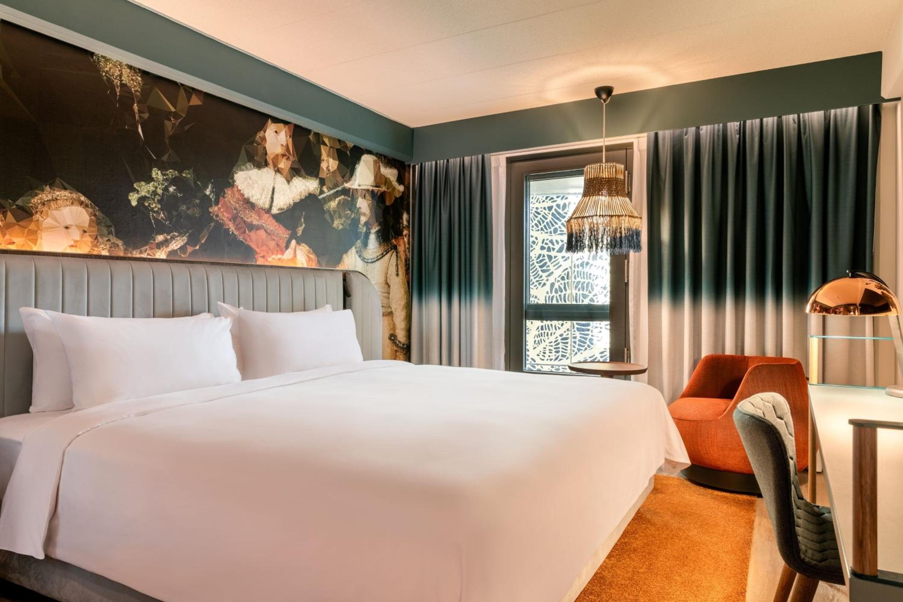 Renaissance Amsterdam Hotel — 15