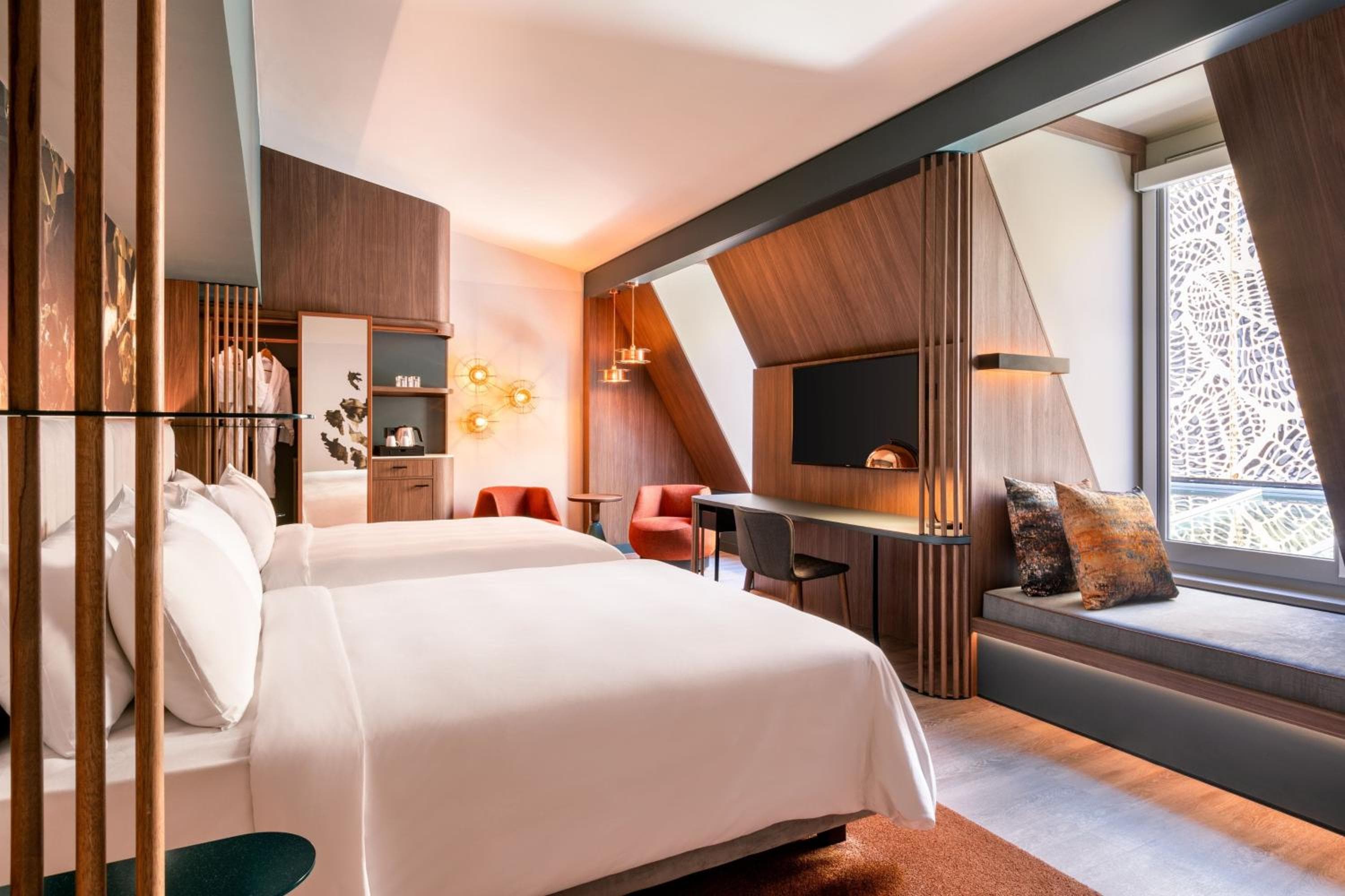 Renaissance Amsterdam Hotel — 12