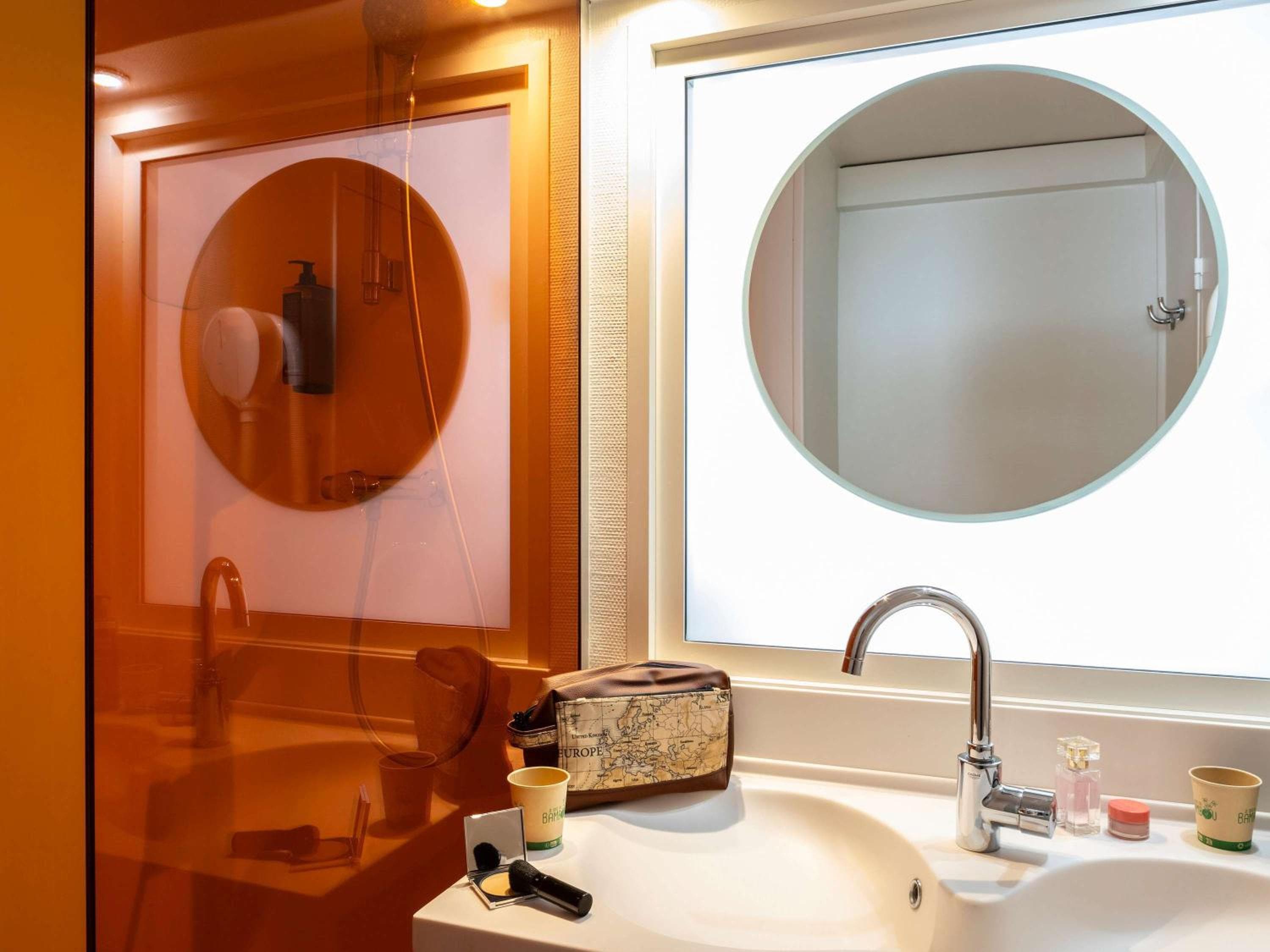 ibis Styles París Bercy — 18