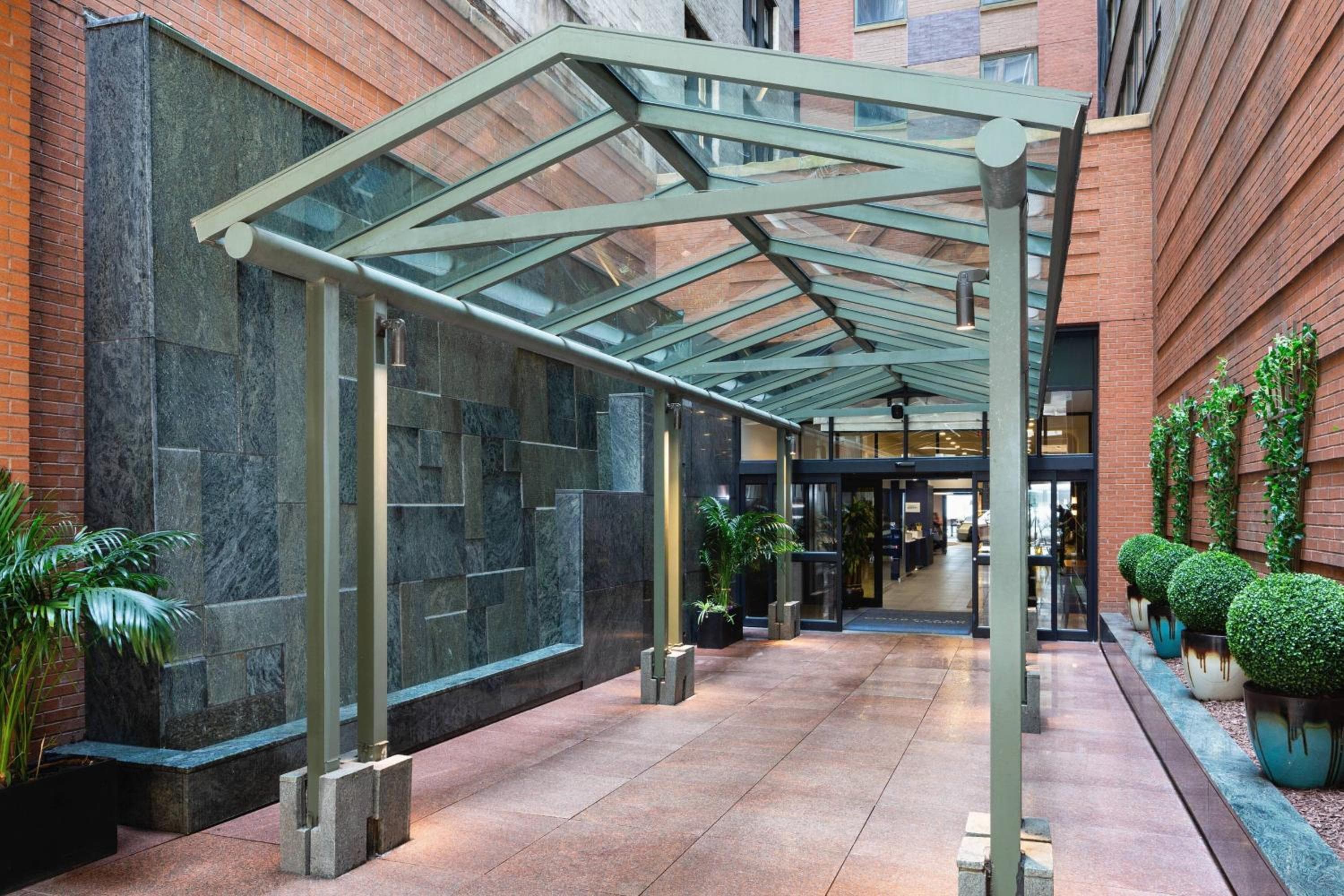 Courtyard New York Manhattan/Times Square — 2