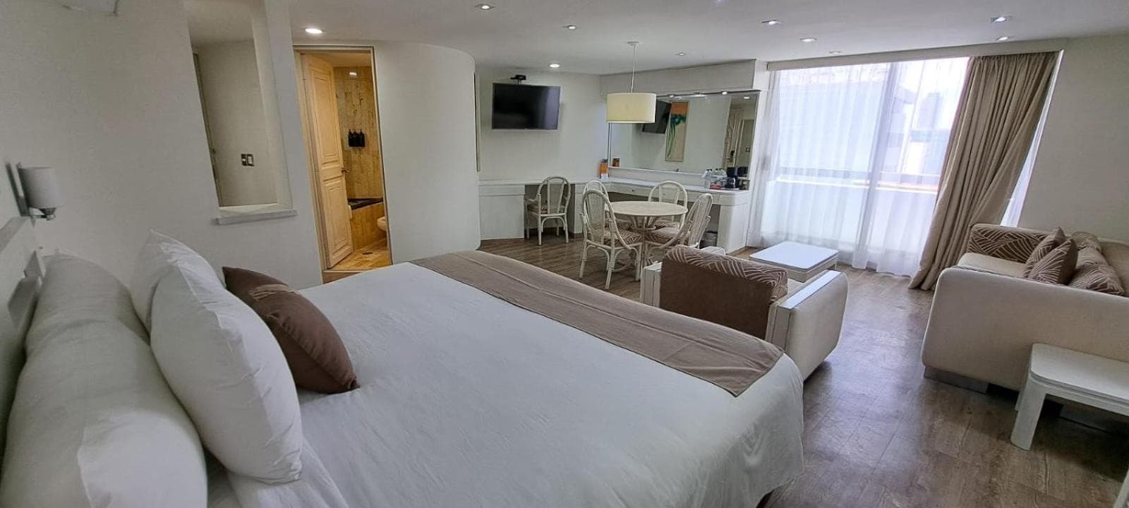 Hotel Jahrhundert Reforma — 16