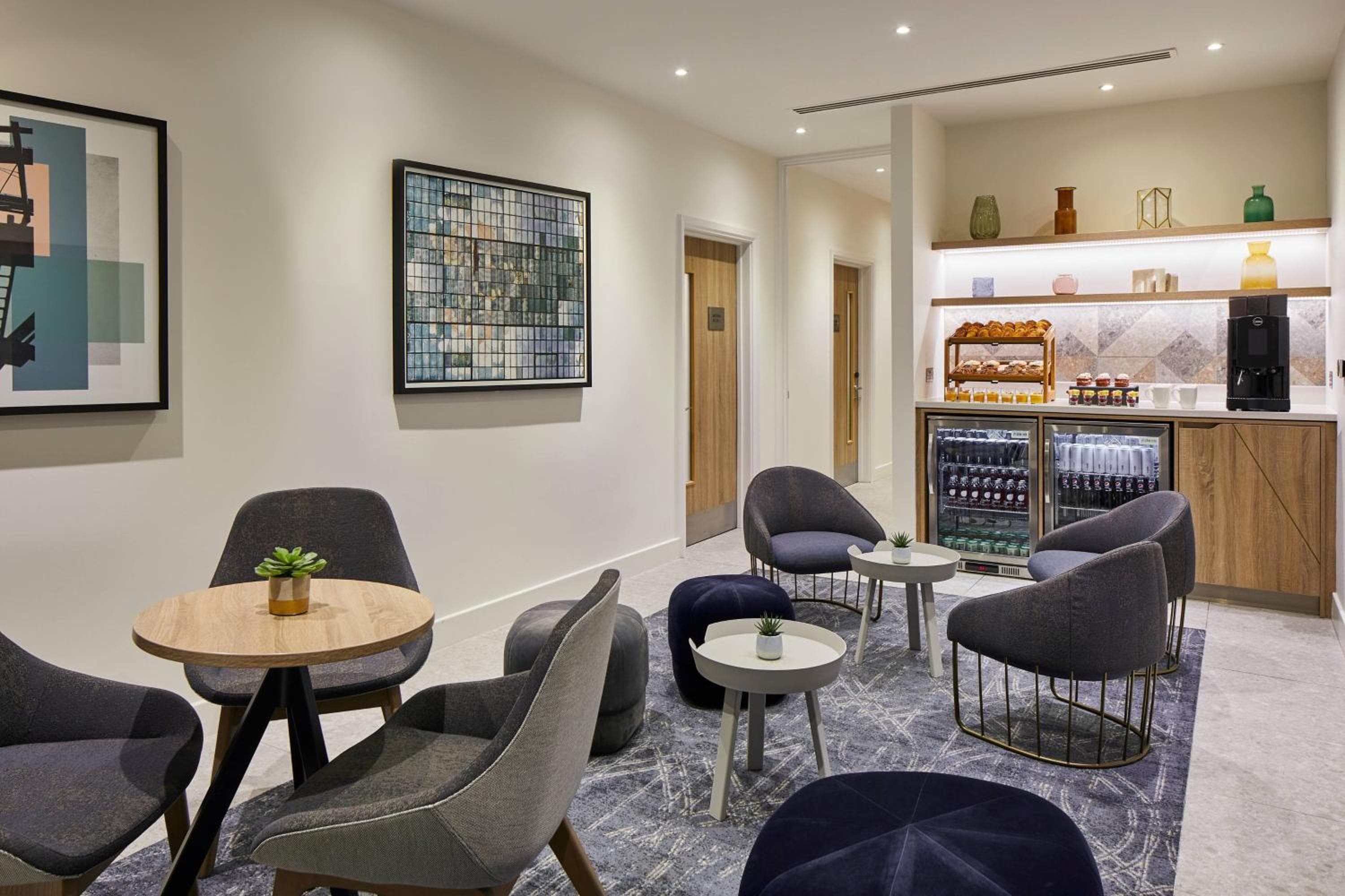 Courtyard by Marriott London City Airport — 12