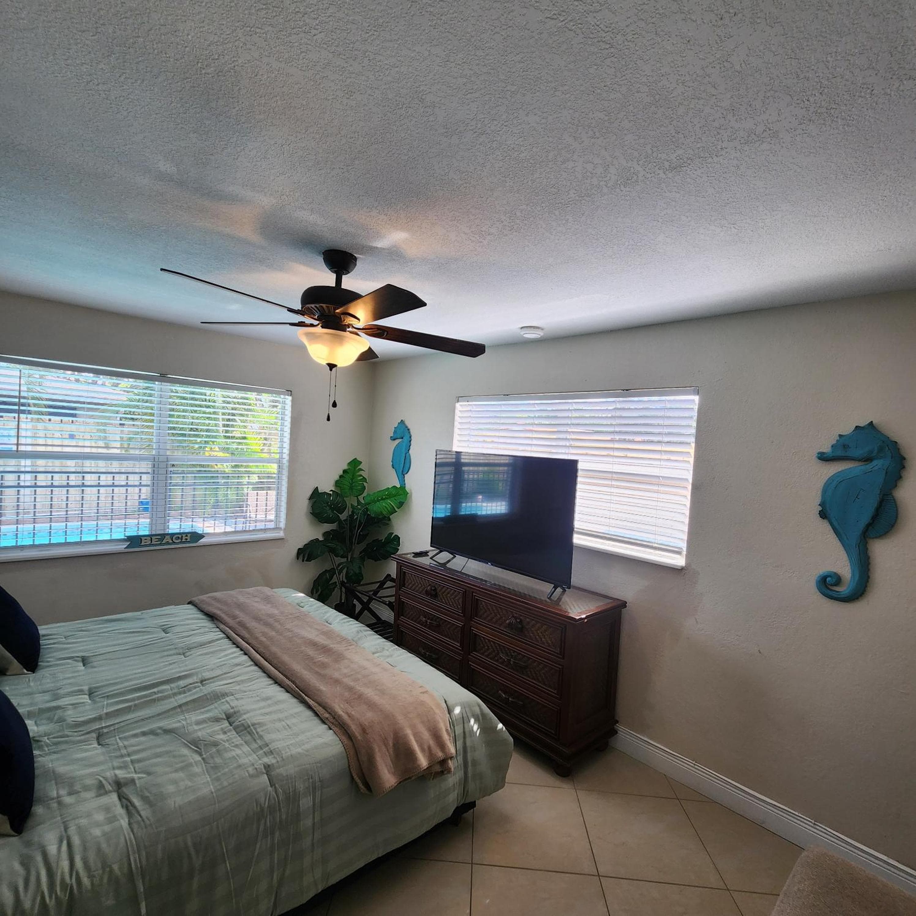 Private Home, KING Room- Pool & Patios - Near Beaches & Dining — 26