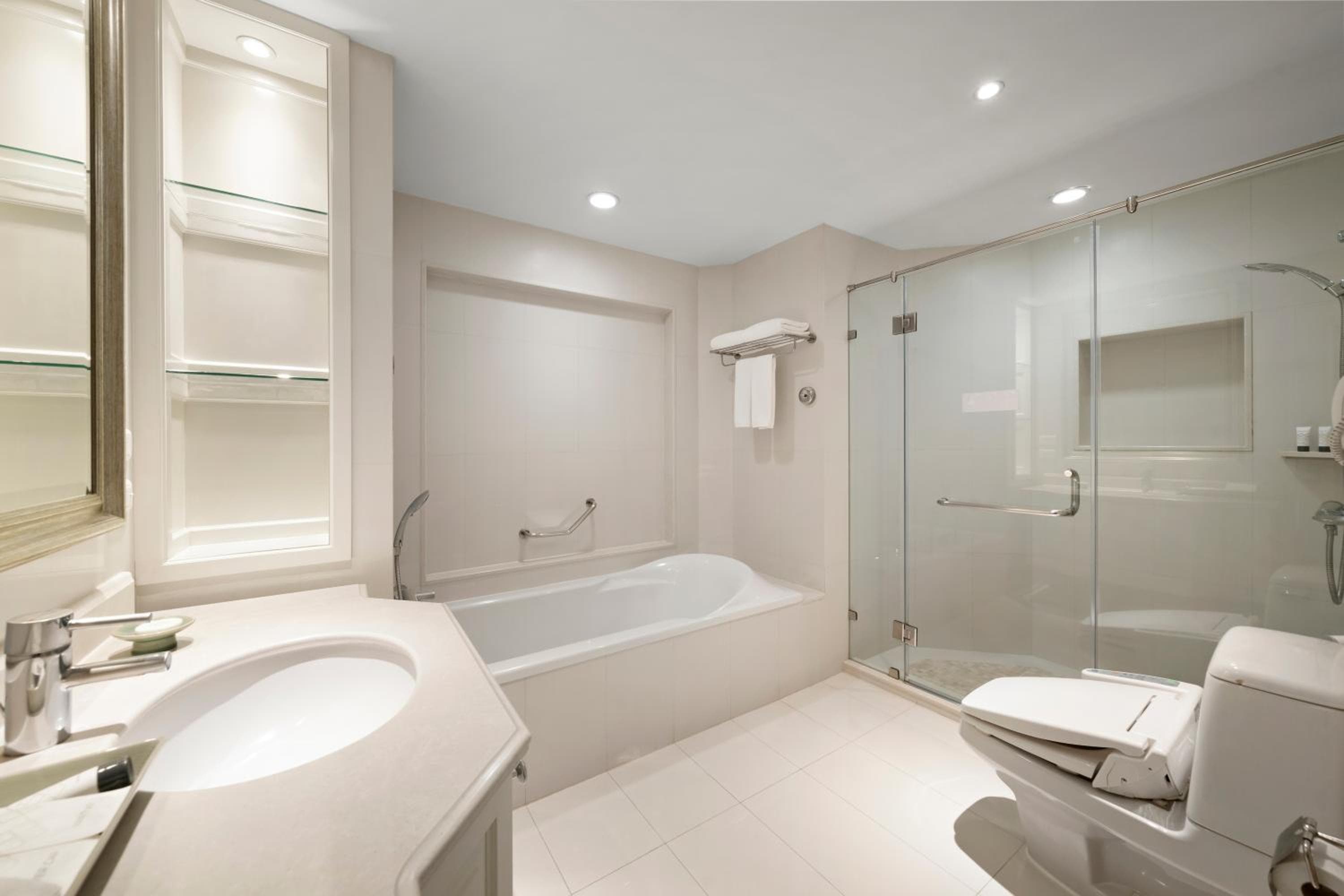 Grande Centre Point Hotel Ratchadamri Bangkok — 25