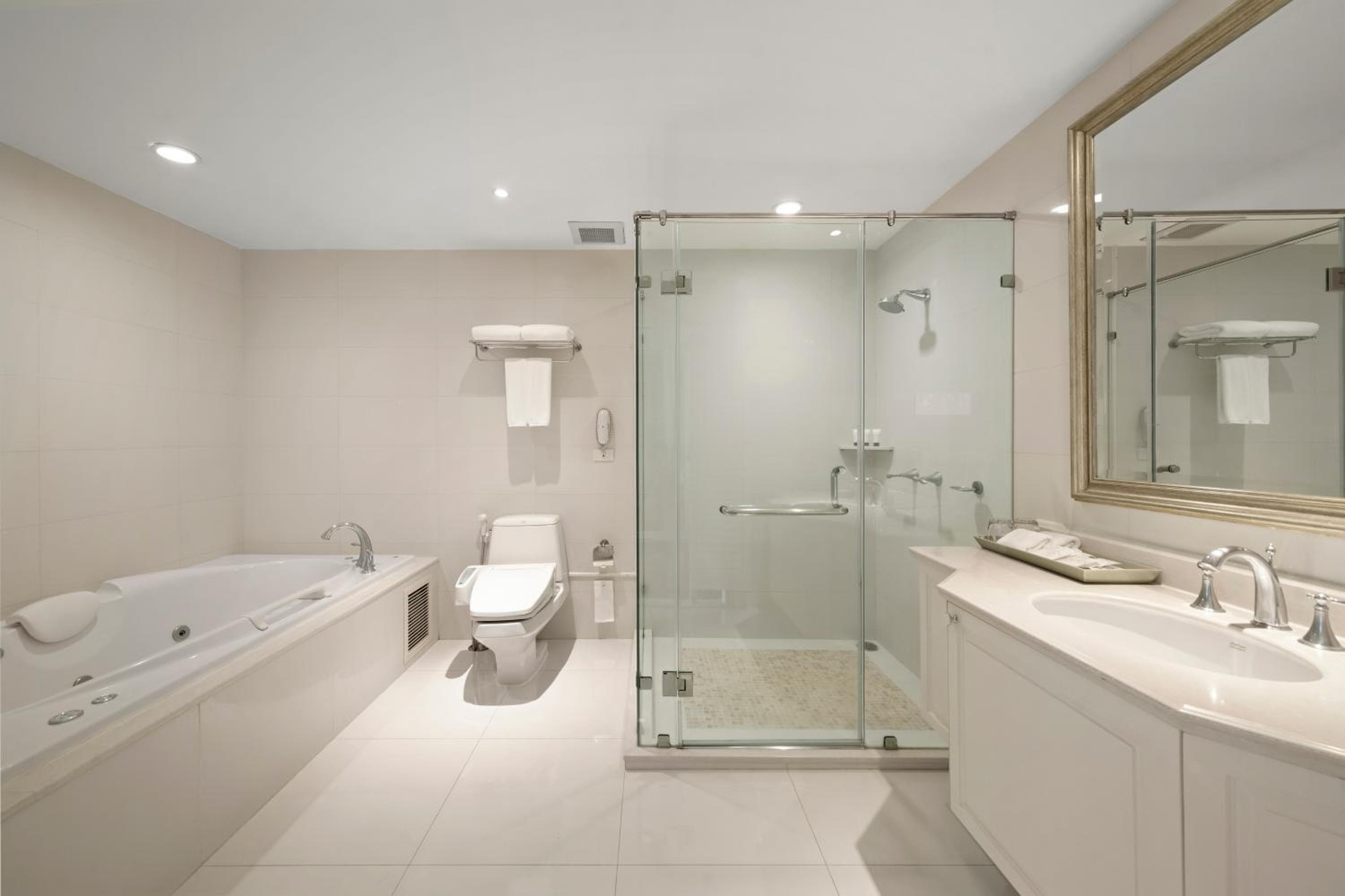 Grande Centre Point Hotel Ratchadamri Bangkok — 26